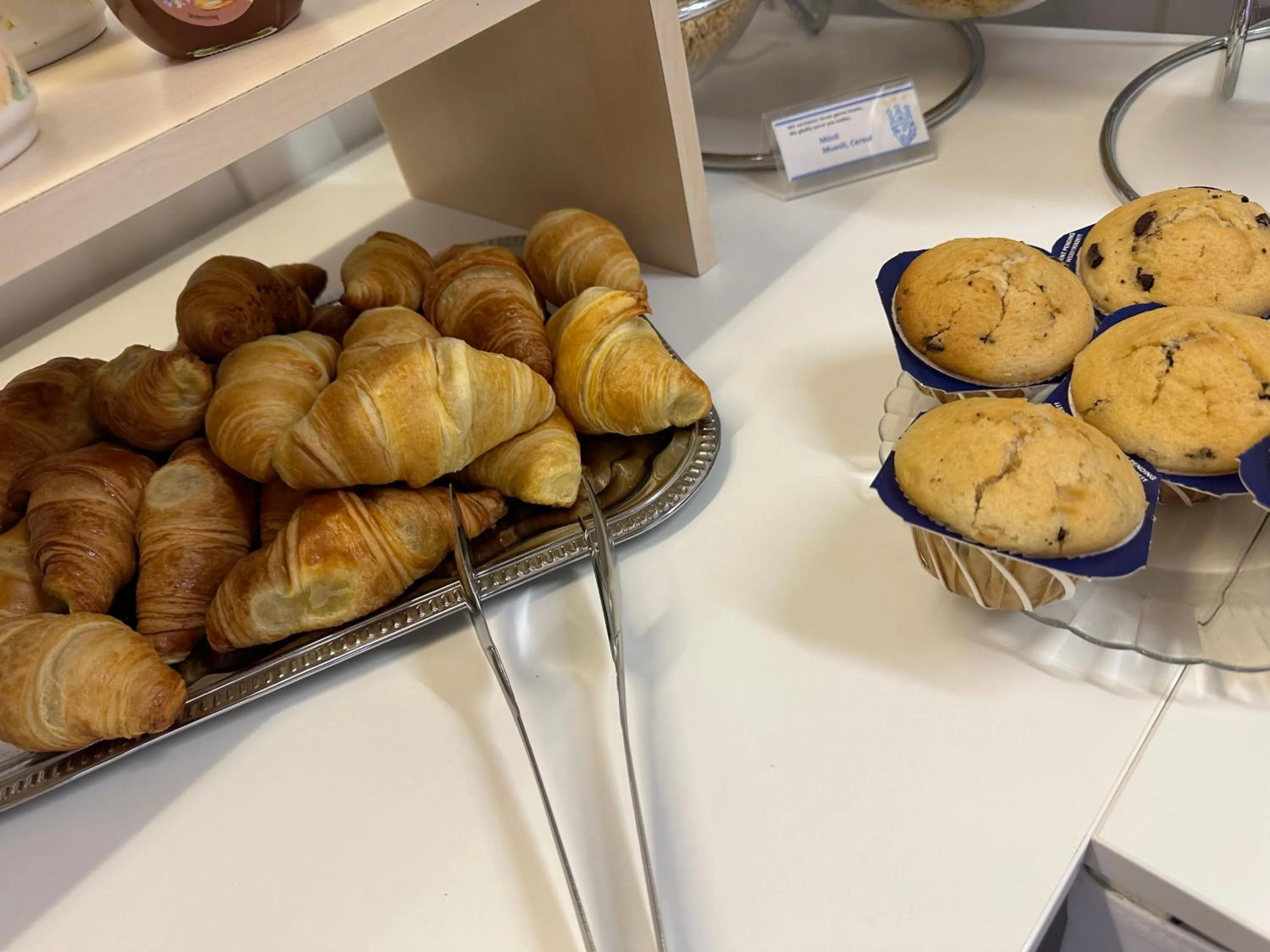 Breakfast in Hotel Barbarossa Karlsruhe Stadtmitte