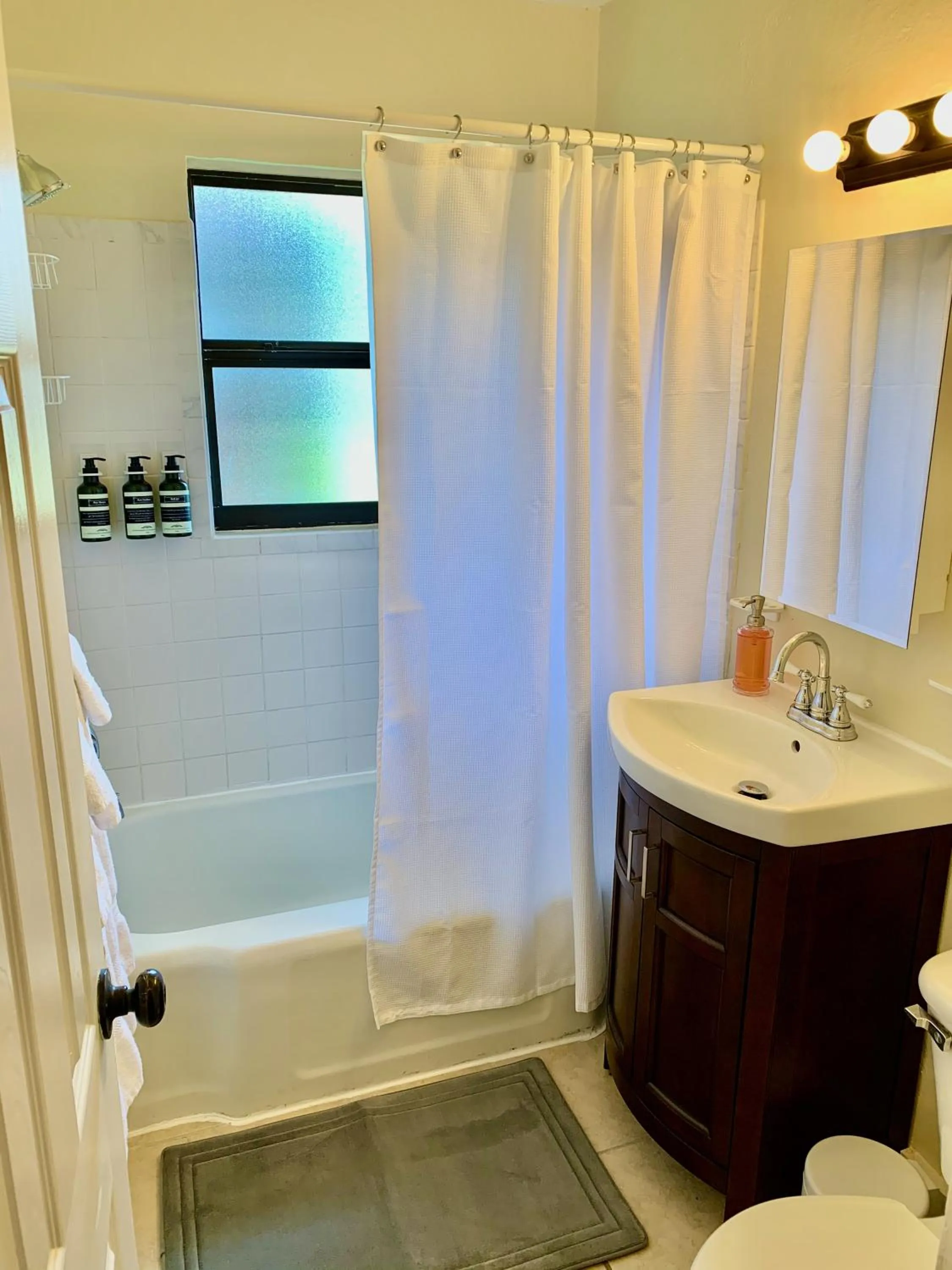 The Flats on Florida St - Super Comfy 2-Bedroom Apartments