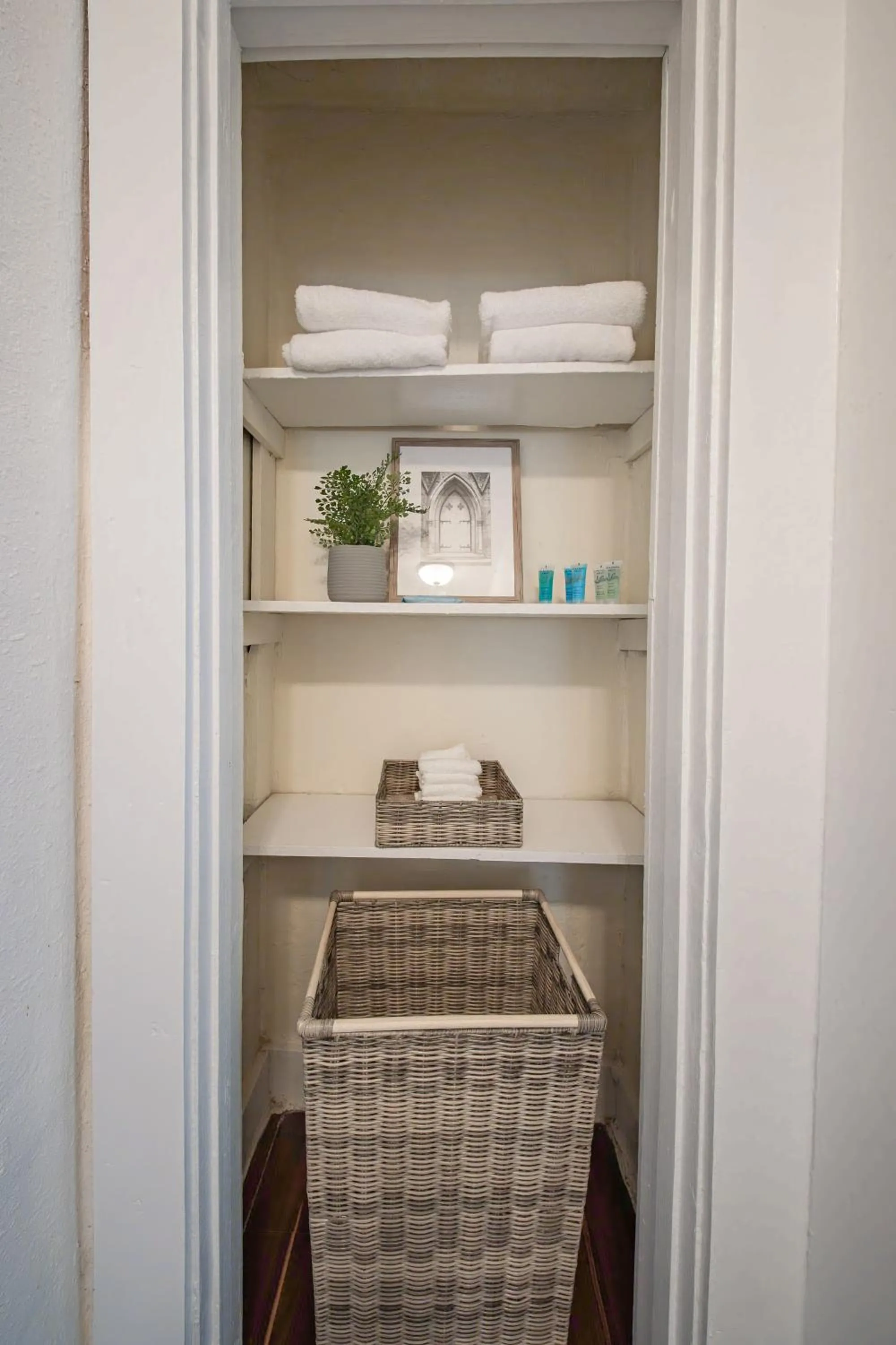 The Flats on Florida St - Super Comfy 2-Bedroom Apartments