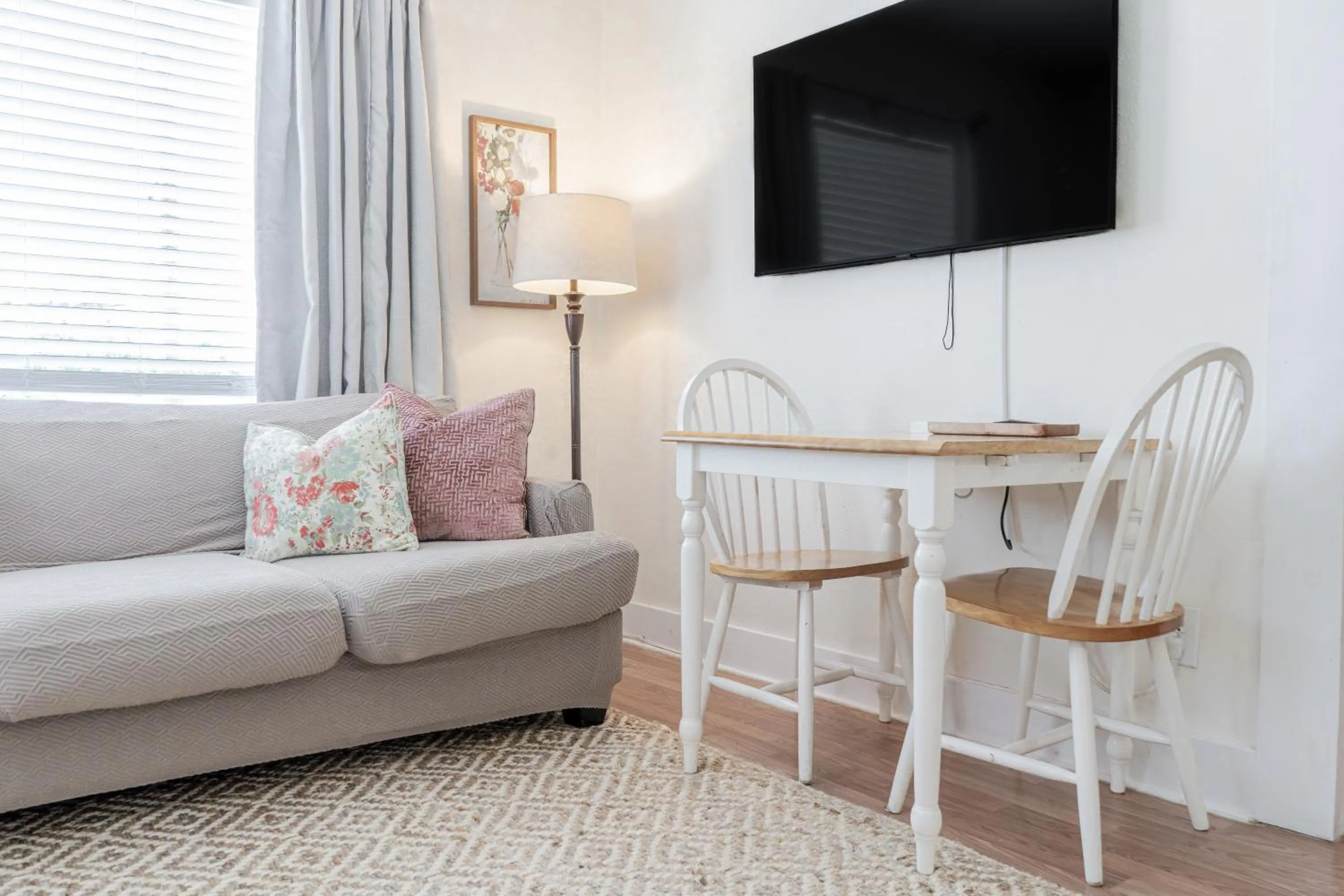 The Flats on Florida St - Super Comfy 2-Bedroom Apartments