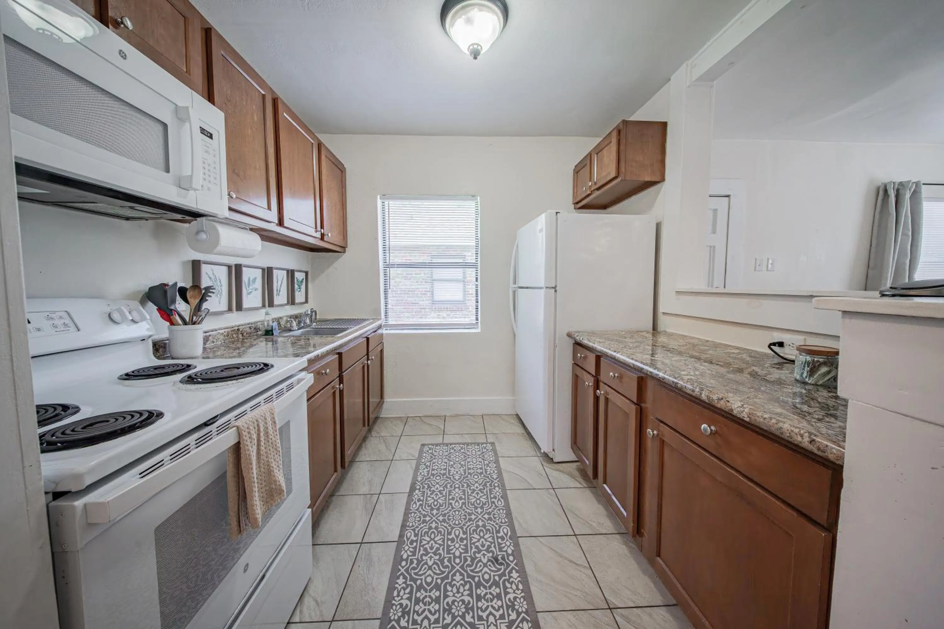 The Flats on Florida St - Super Comfy 2-Bedroom Apartments