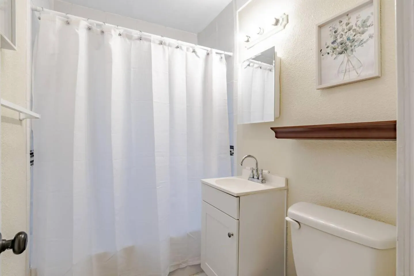 Bathroom in The Flats on Florida St - Super Comfy 2-Bedroom Apartments