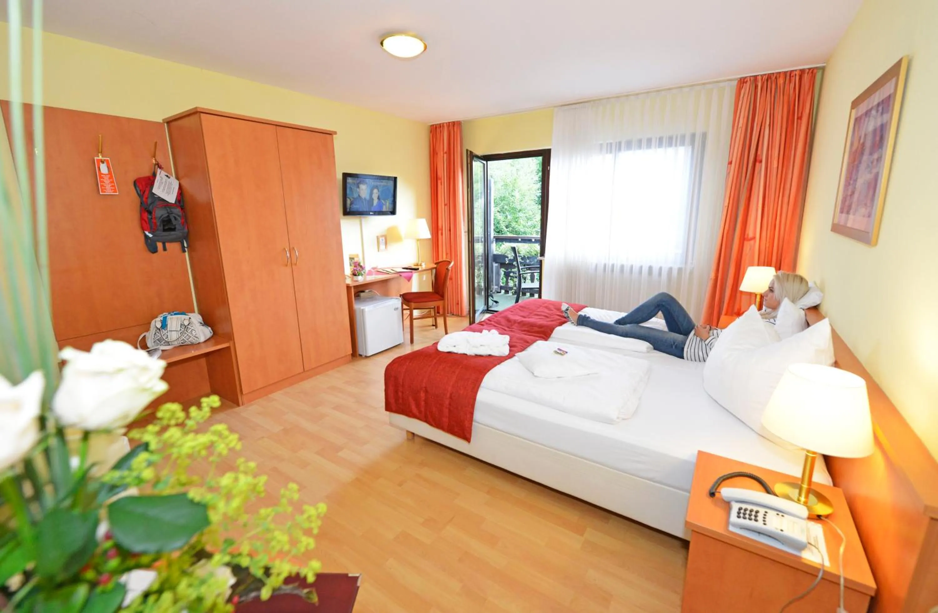 Photo of the whole room, Bed in Hotel Die Kleine Blume