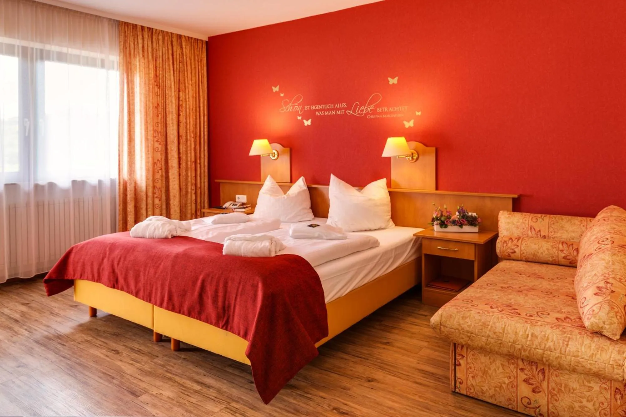 Photo of the whole room, Bed in Hotel Die Kleine Blume