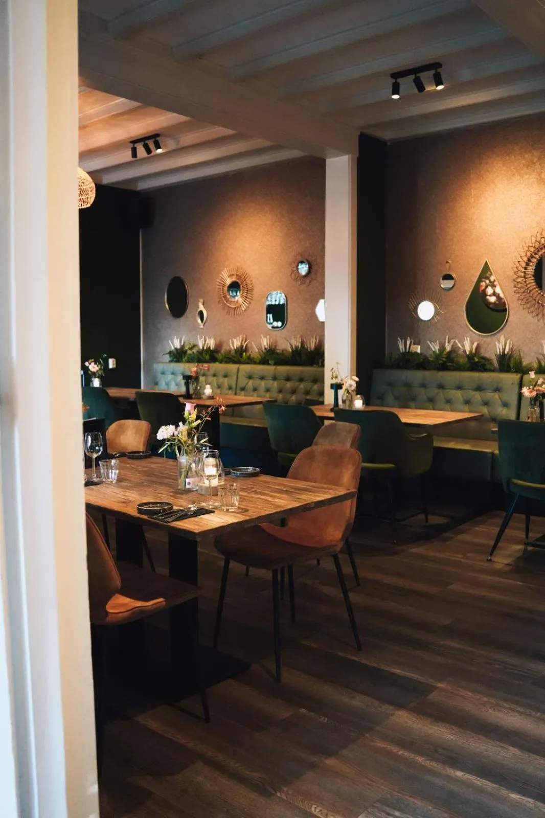 Restaurant/places to eat in Hotel De Barones