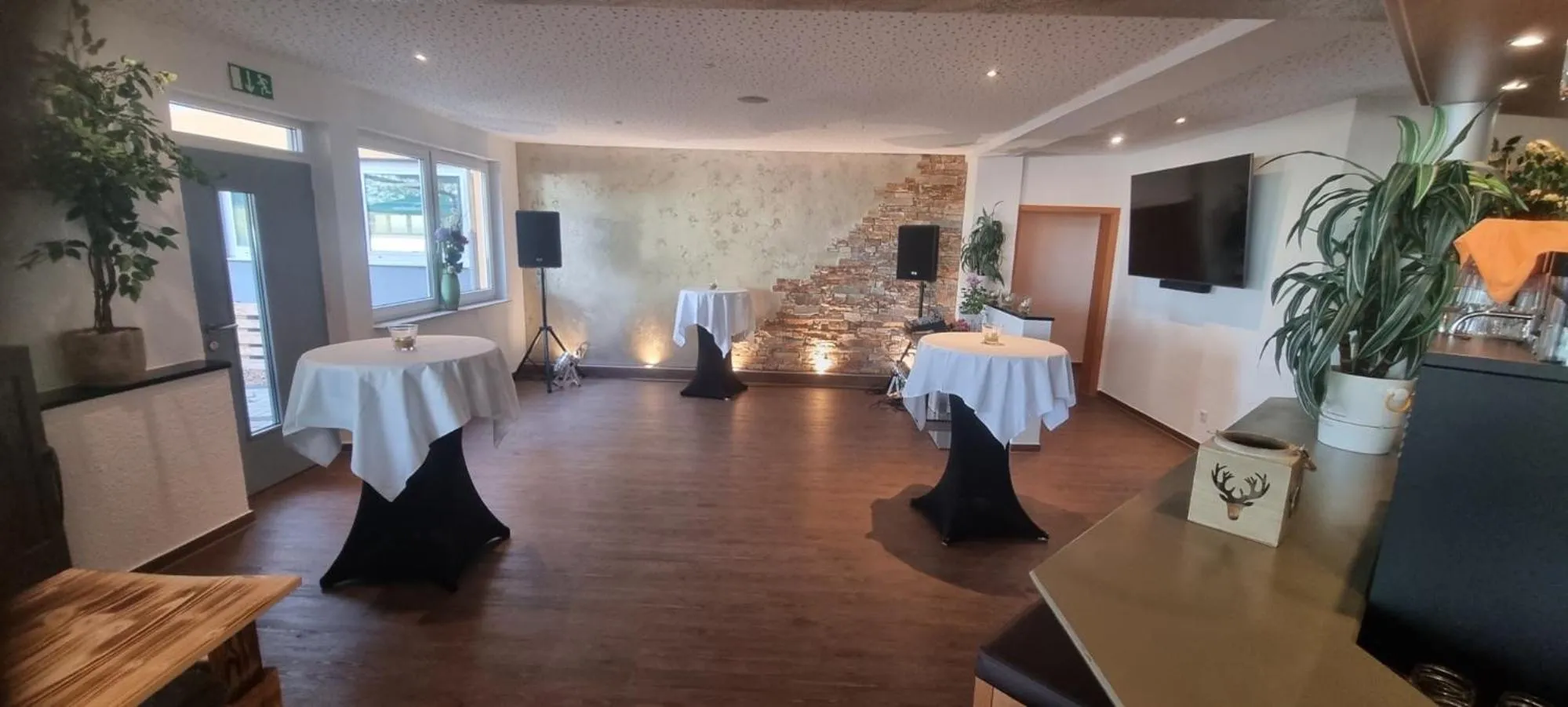 Evening entertainment in Hotel Empfinger Hof, Sure Hotel Collection by Best Western