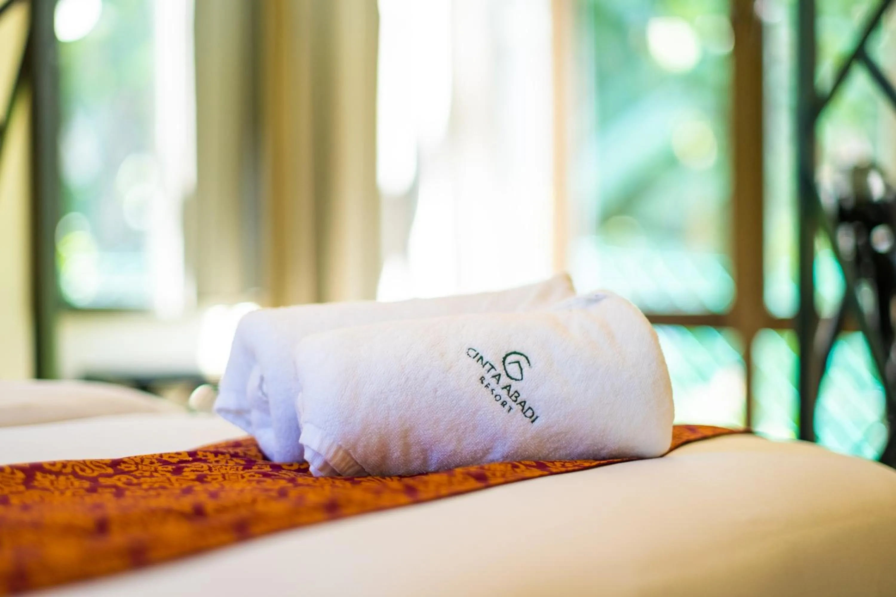 Bed in Cinta Abadi Resort