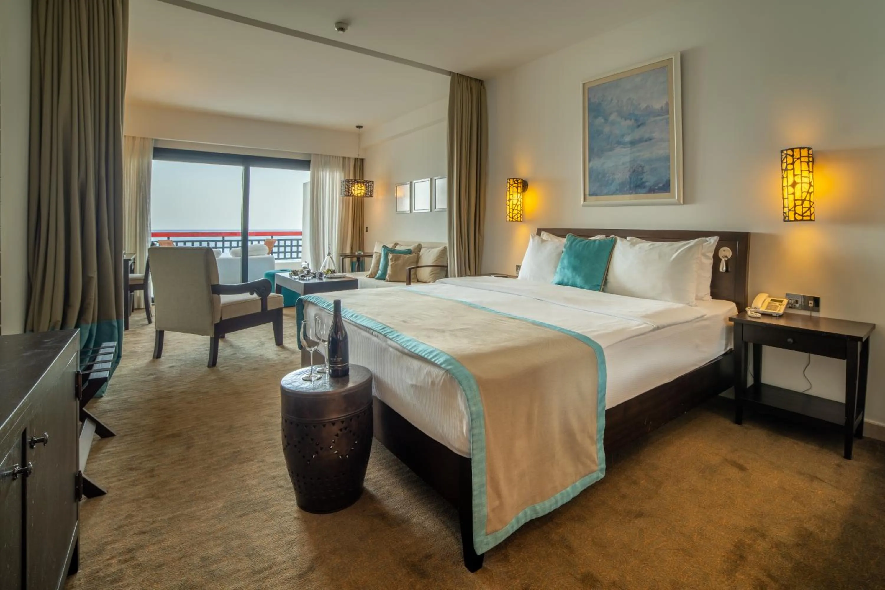 Bedroom, Bed in Arkin Palm Beach Hotel