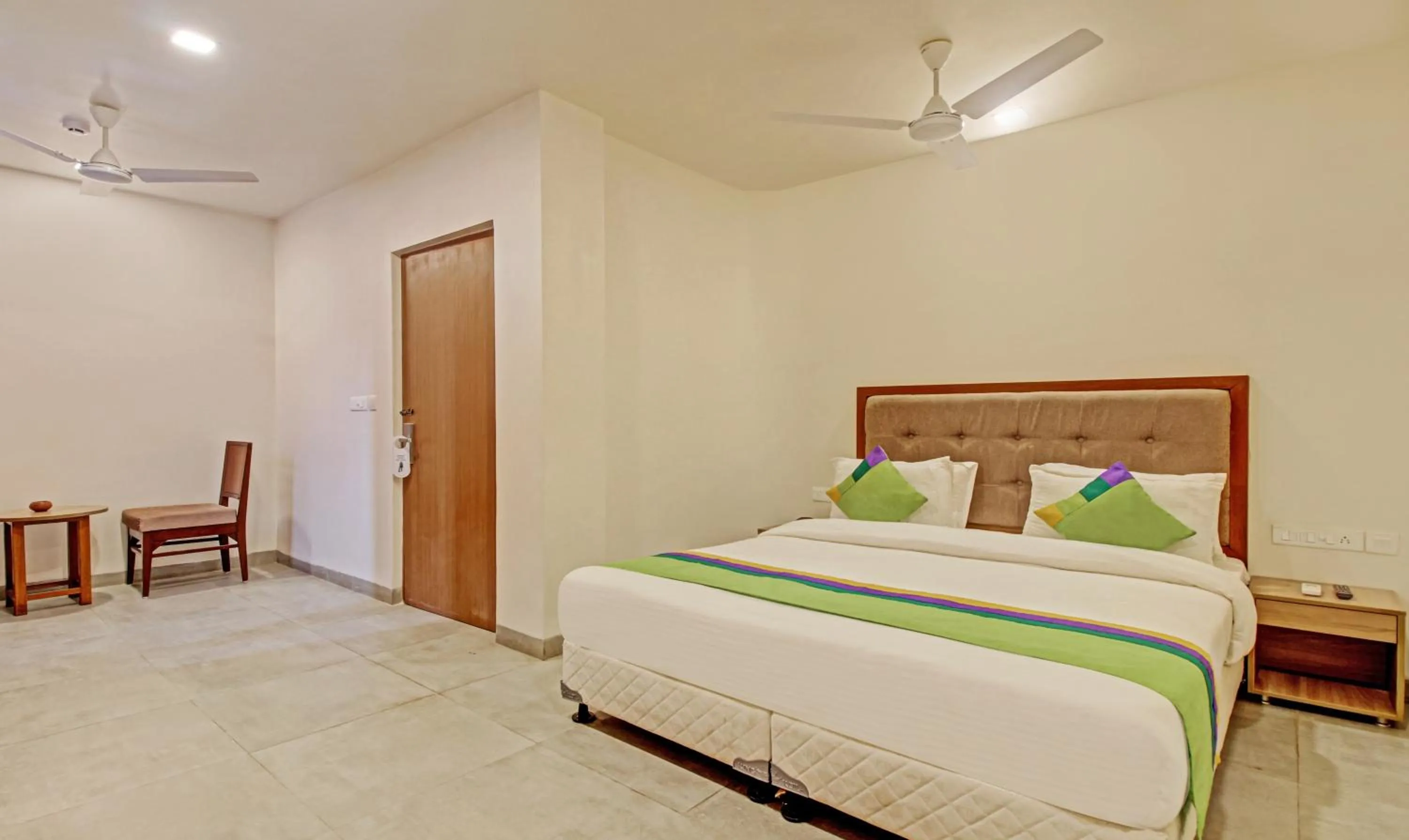 Bedroom in Itsy Hotels Tao Residency, 2 Minutes Walk From Baga Beach