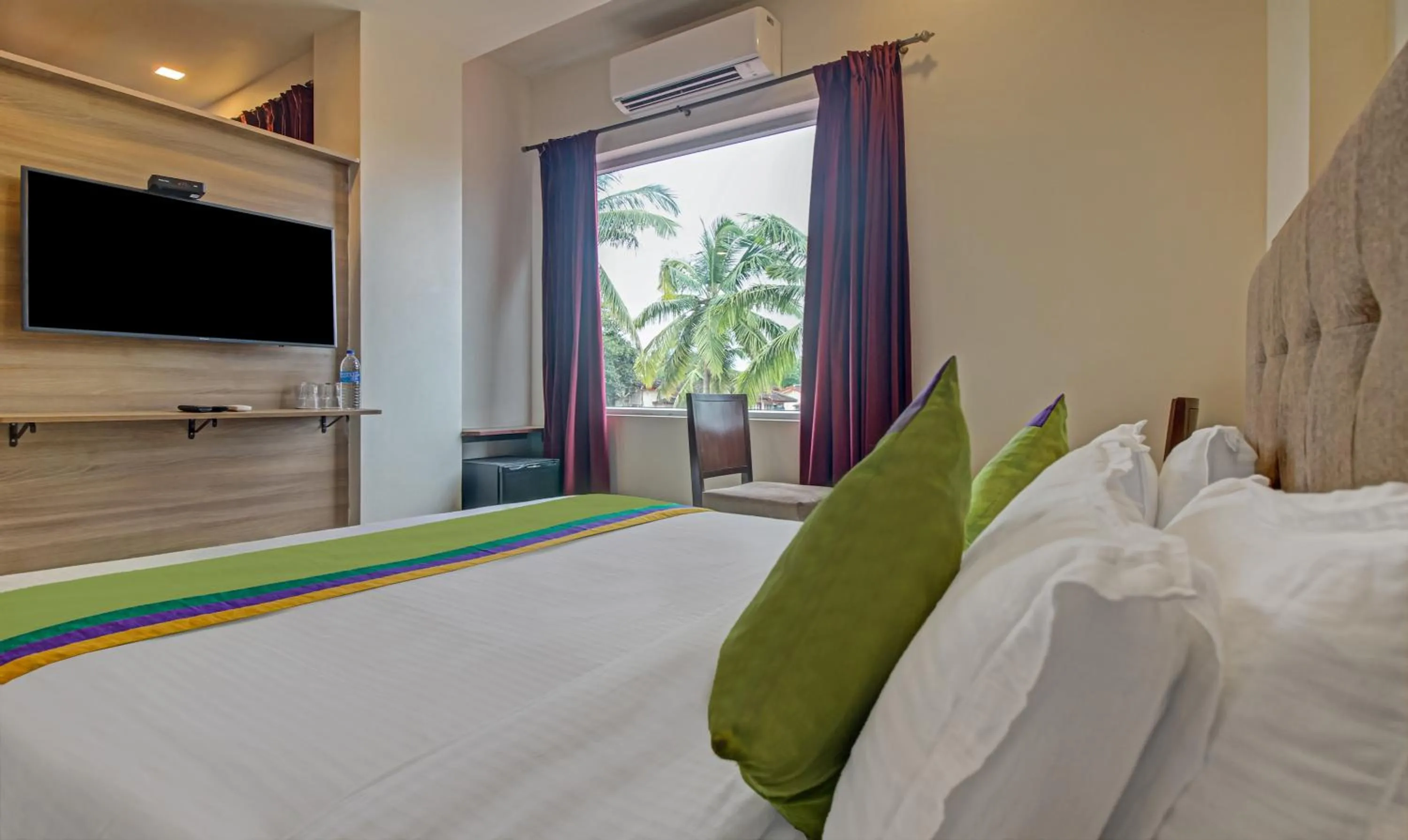 Bedroom in Itsy Hotels Tao Residency, 2 Minutes Walk From Baga Beach