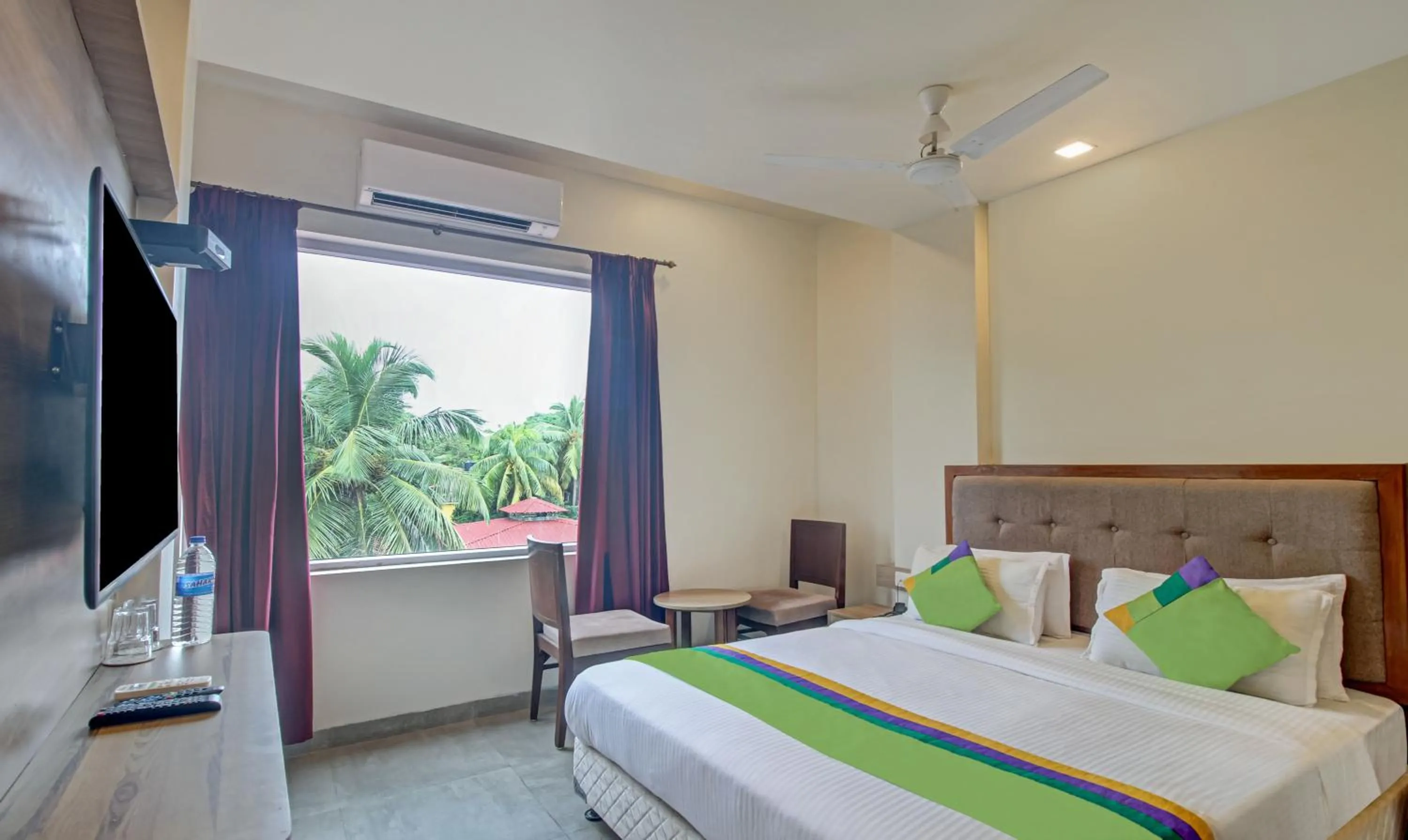 Bedroom in Itsy Hotels Tao Residency, 2 Minutes Walk From Baga Beach