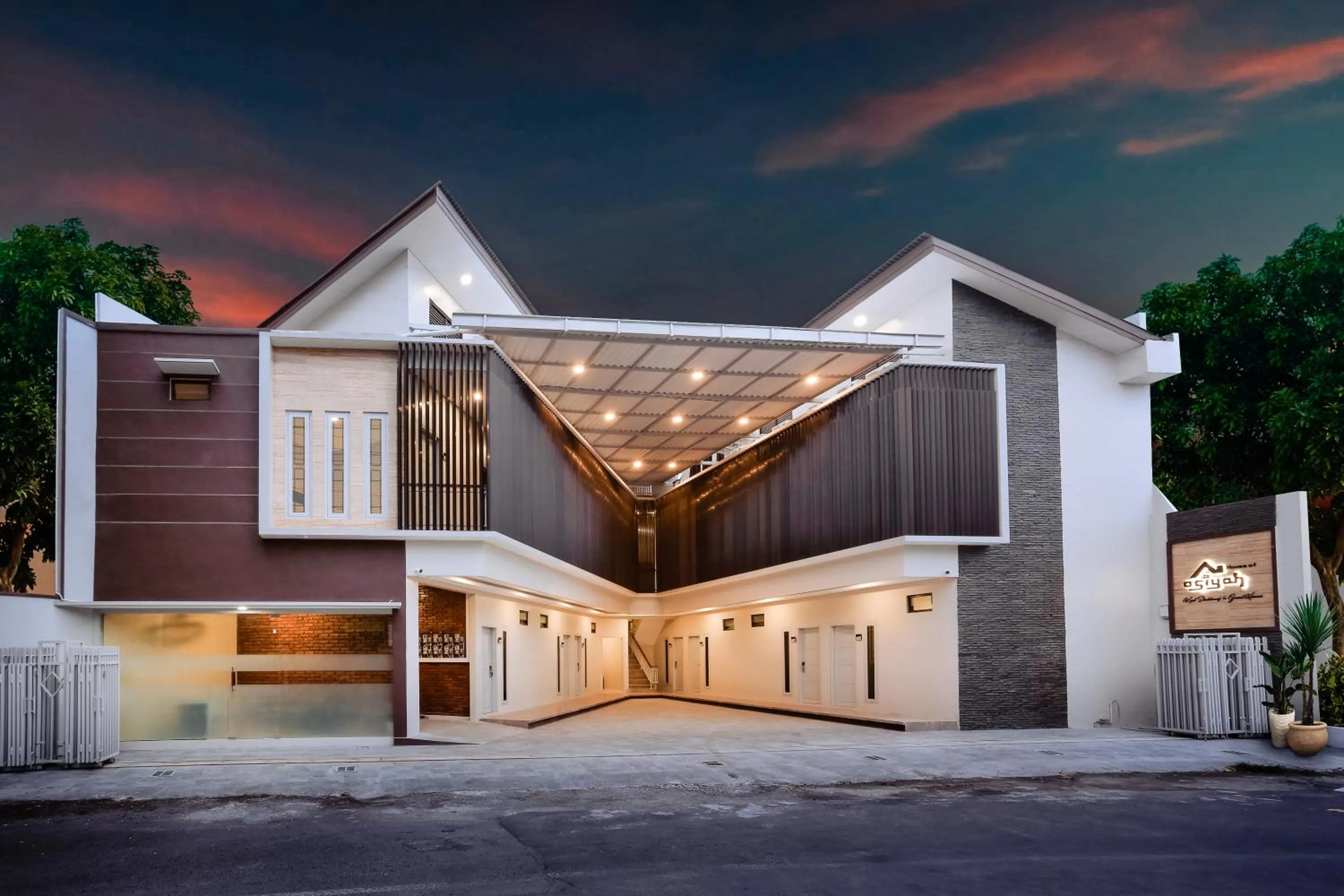 Property building in House of Asiyah Syariah