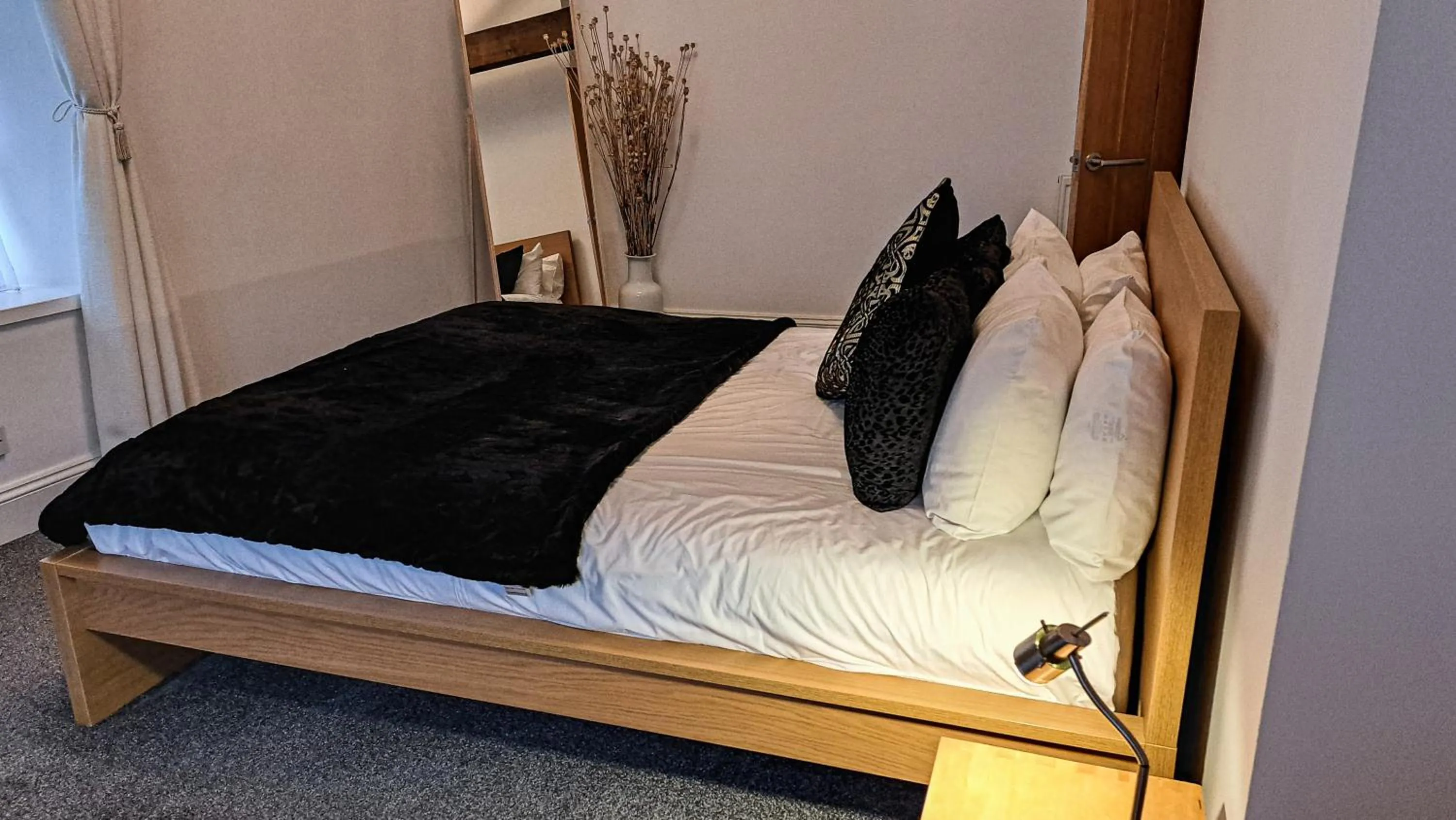 Bedroom, Bed in The Old Vicarage