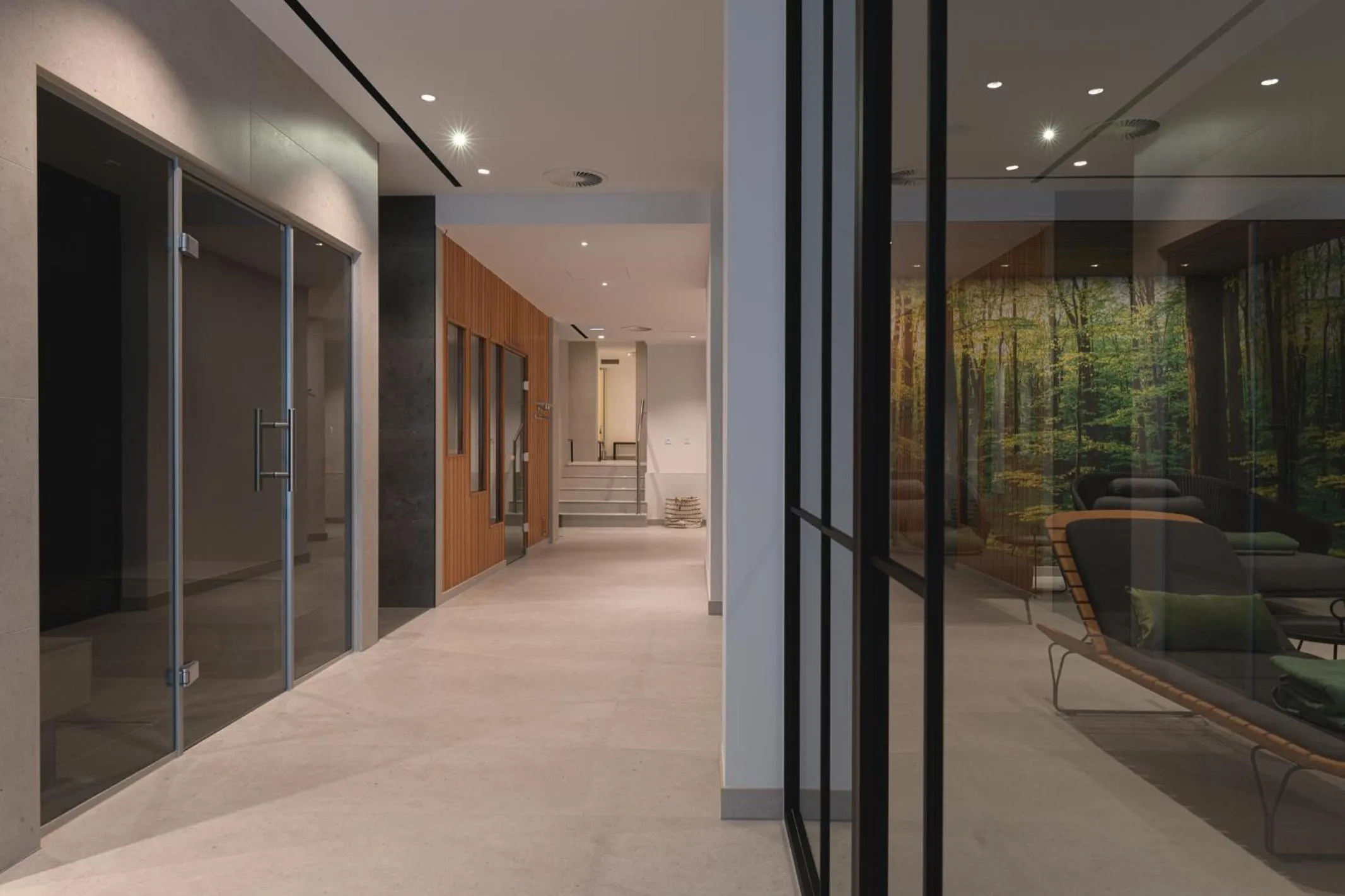 Spa and wellness centre/facilities in Hotel VierJahreszeiten am Seilersee