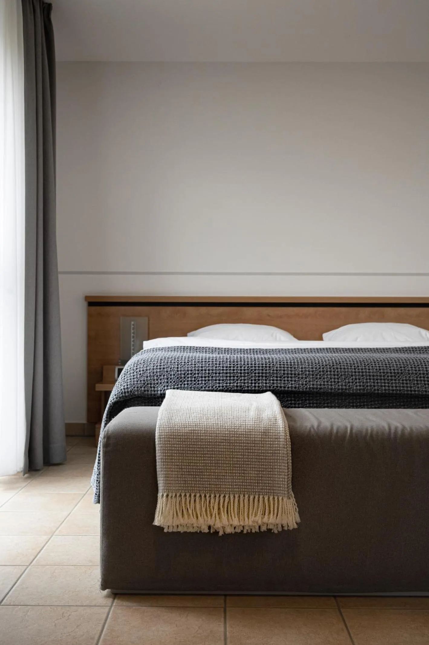 Photo of the whole room, Bed in Hotel VierJahreszeiten am Seilersee