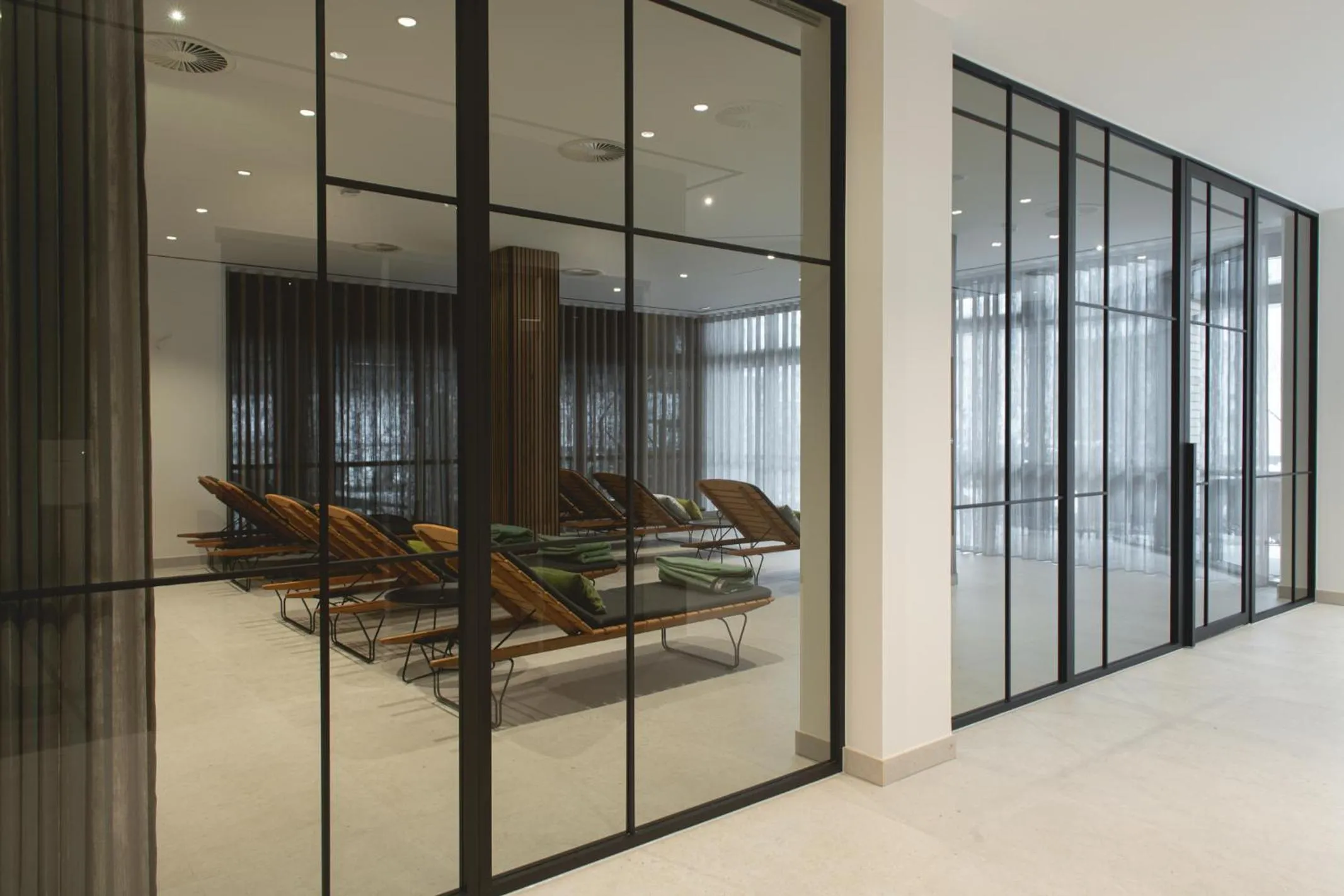 Spa and wellness centre/facilities in Hotel VierJahreszeiten am Seilersee