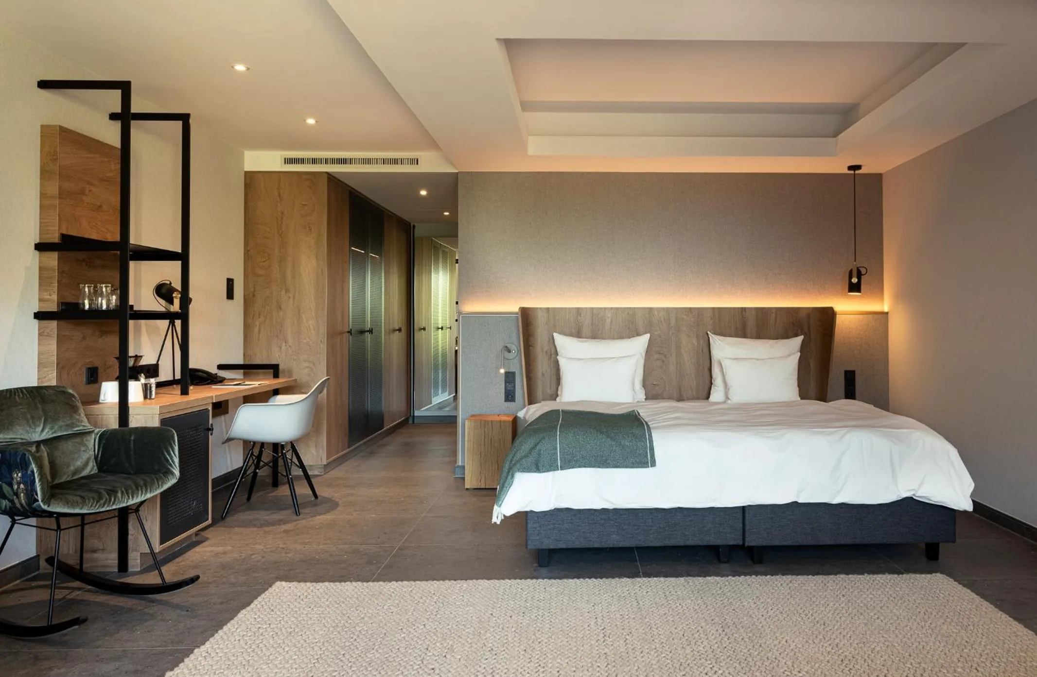 Bed in Hotel VierJahreszeiten am Seilersee