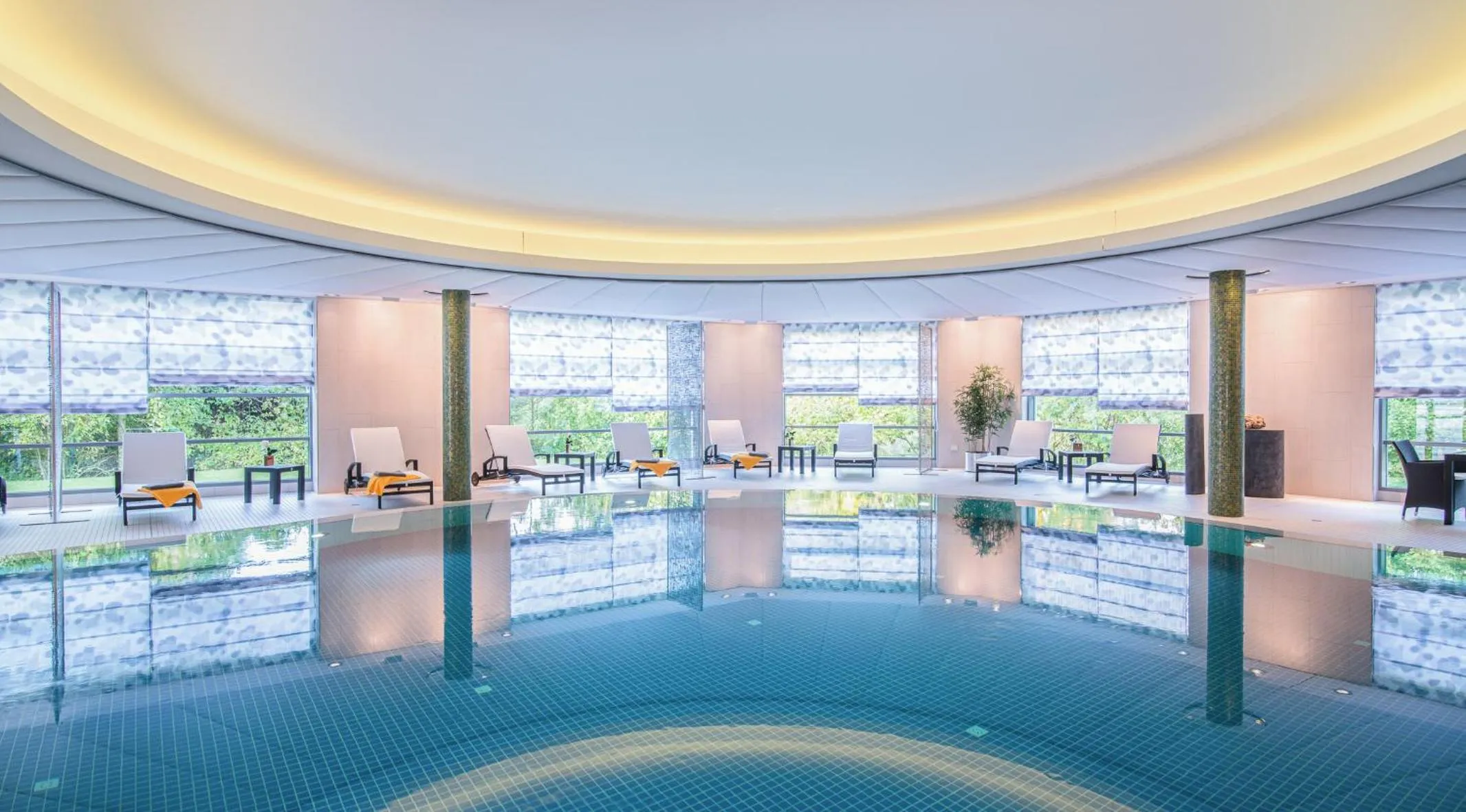 Spa and wellness centre/facilities in Hotel VierJahreszeiten am Seilersee