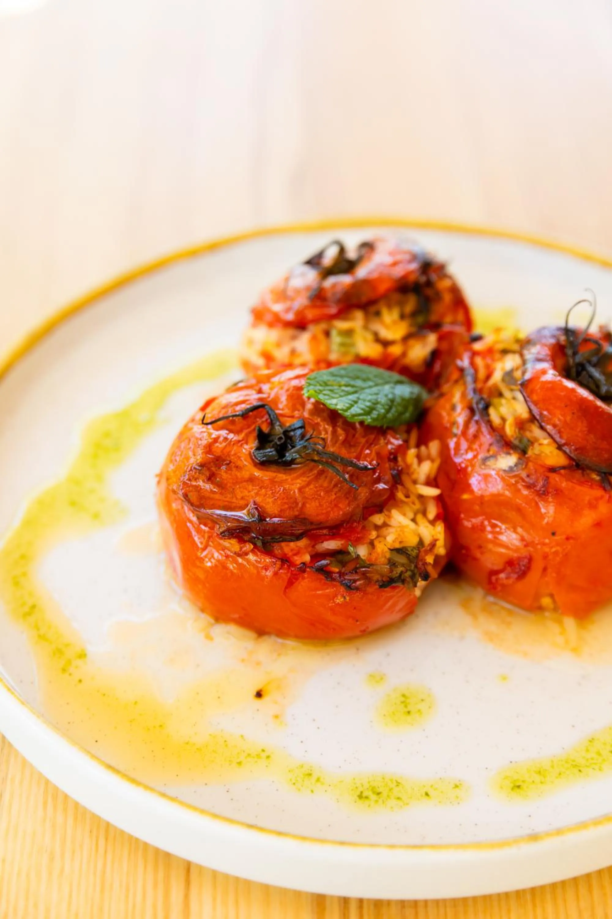 Restaurant/places to eat in HOTEL SISSY