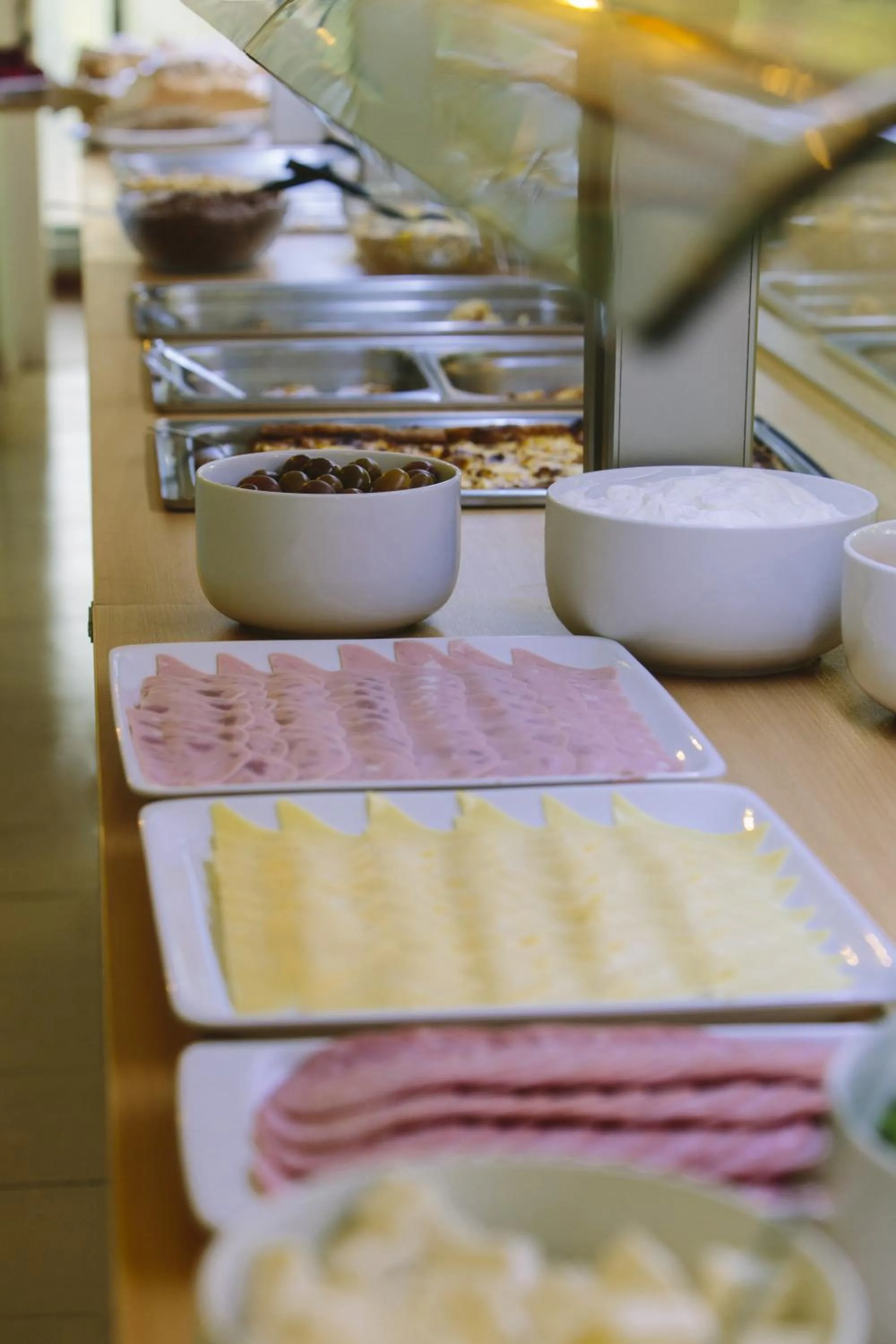 Restaurant/places to eat in HOTEL SISSY