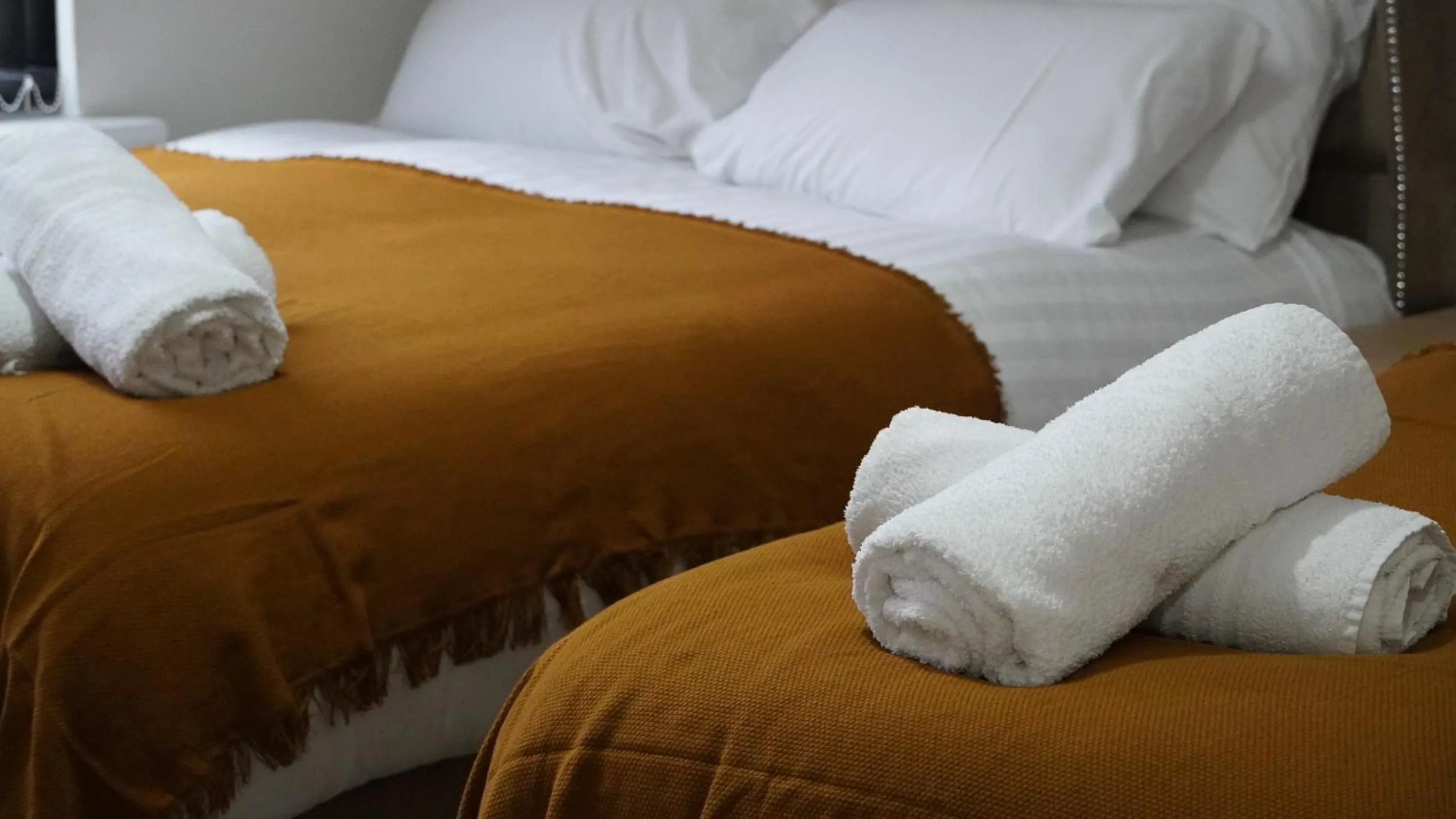 Bedroom, Bed in Cowper Townhouse