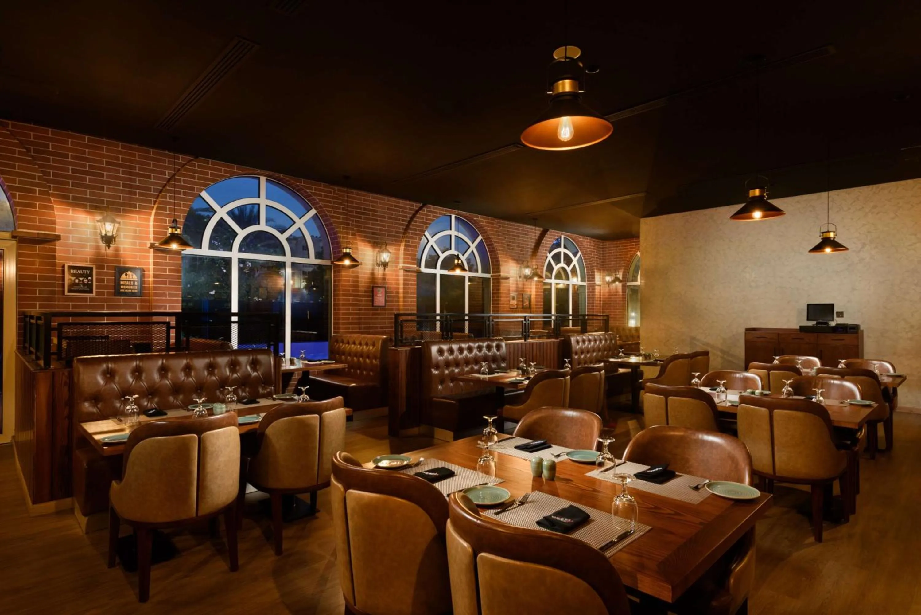 Restaurant/places to eat in Radisson Blu Hotel, Muscat