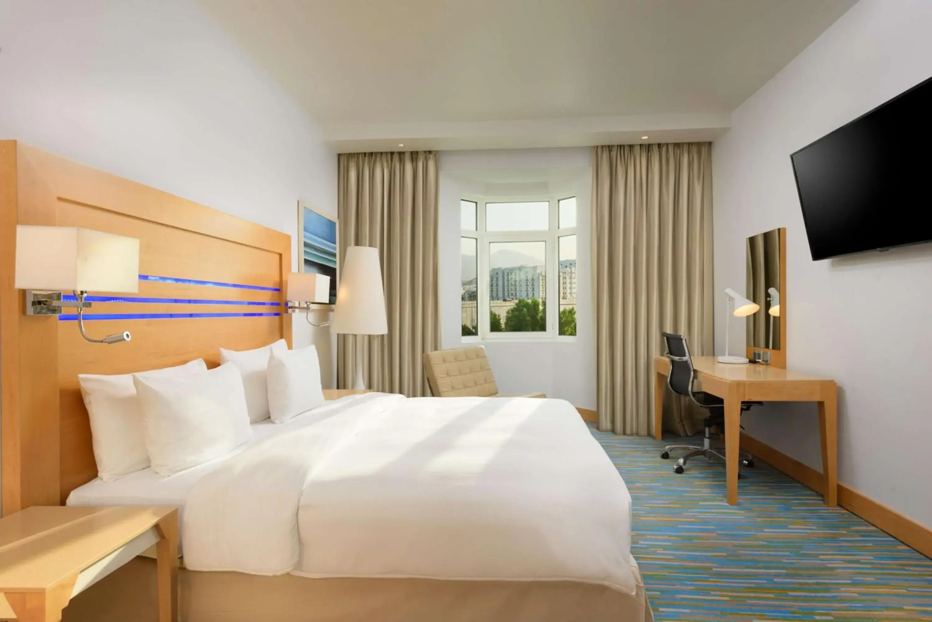 Suite with Lounge Access in Radisson Blu Hotel, Muscat Suite with Lounge Access in Radisson Blu Hotel, Muscat