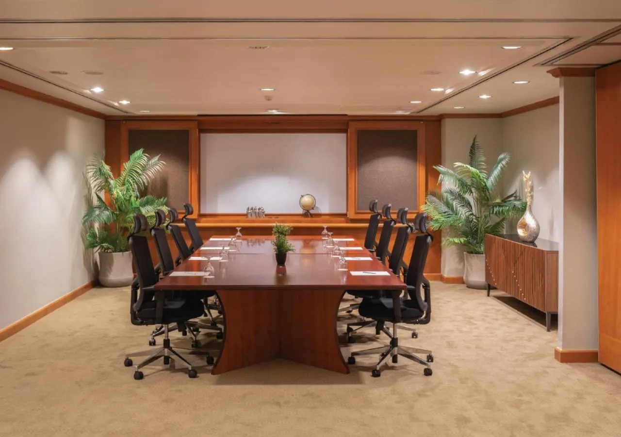 Meeting/conference room in Dubai Marine Beach Resort & Spa