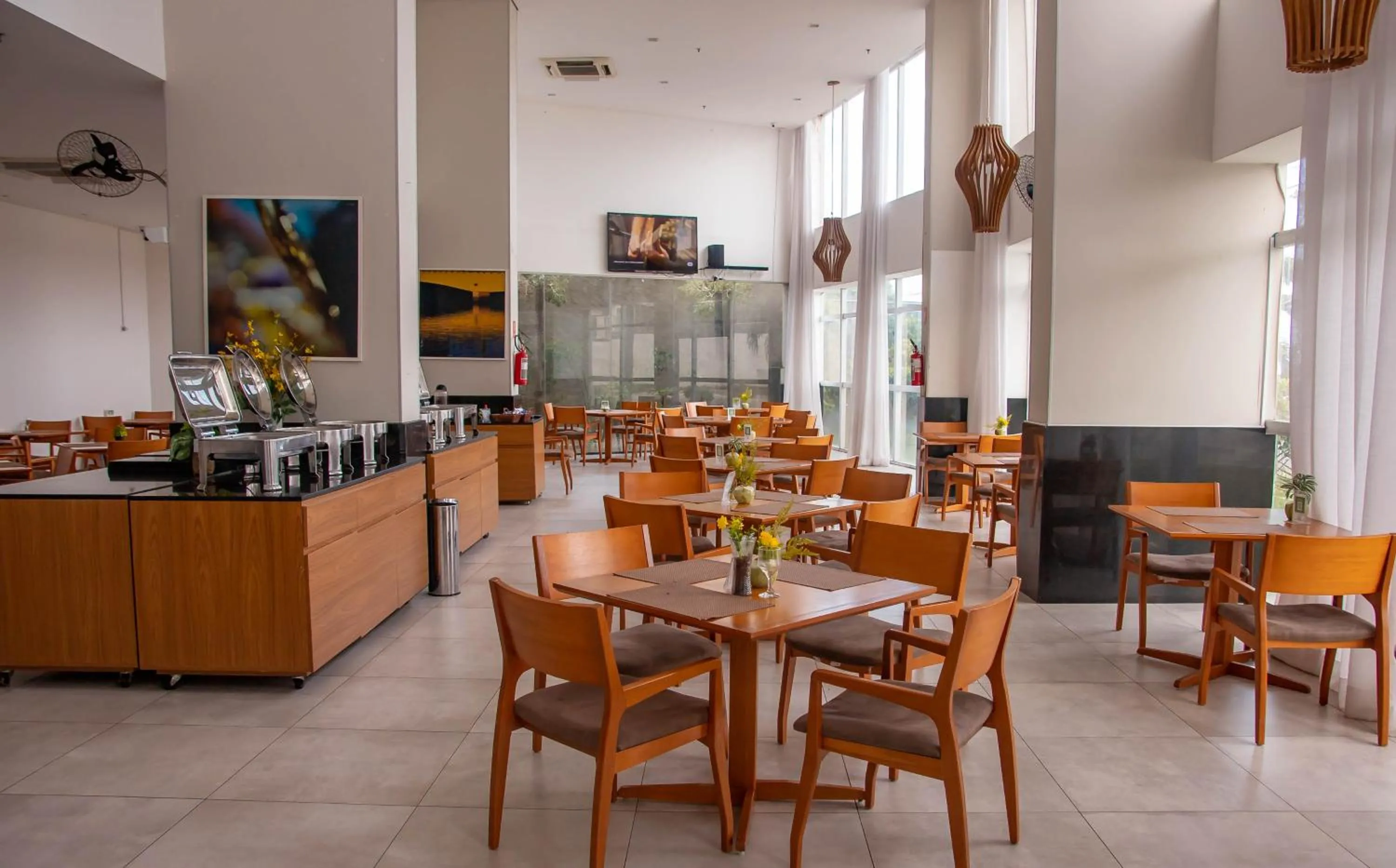 Restaurant/places to eat in Paiva Home Stay - Vista dos Sonhos