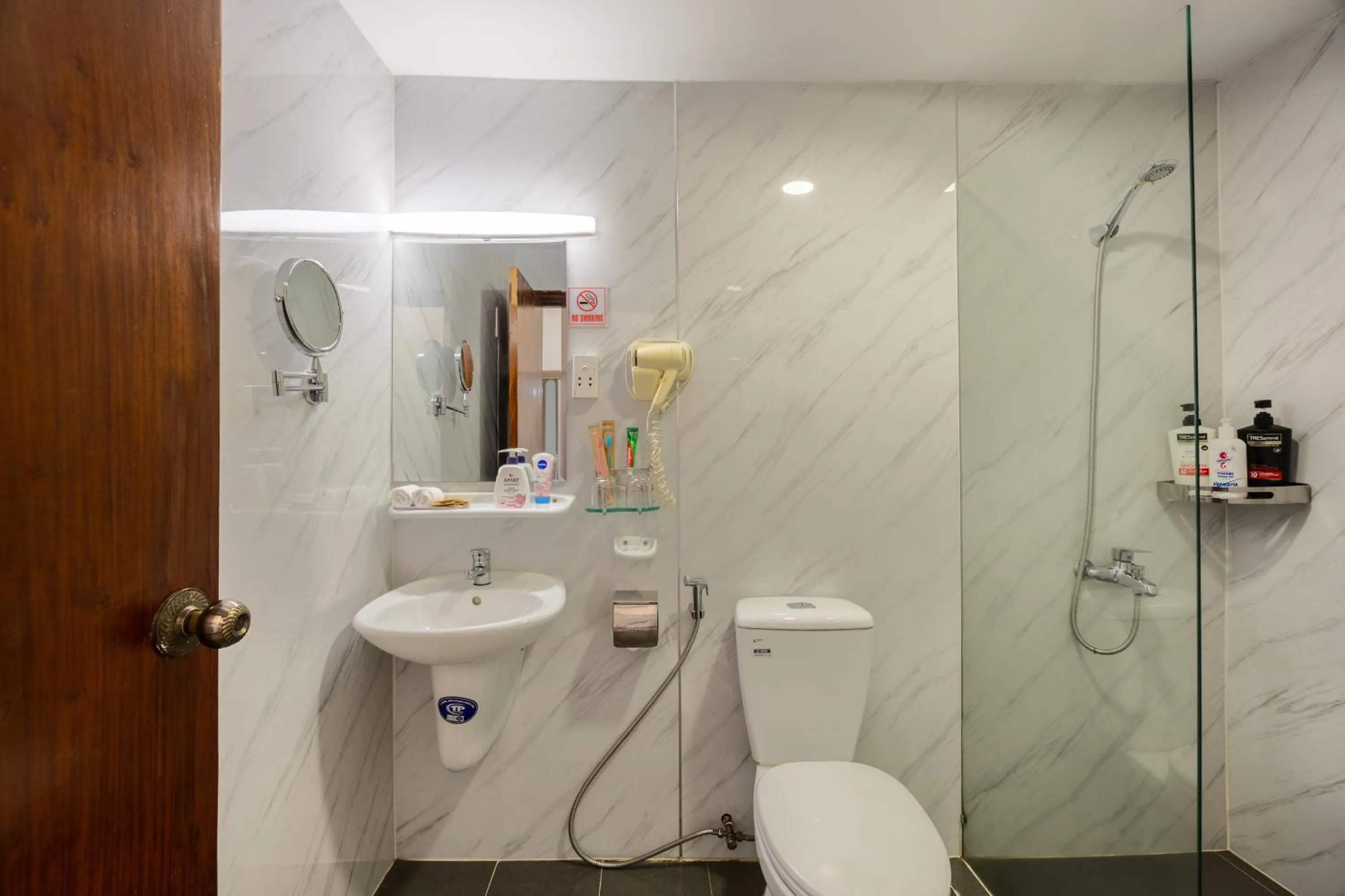 A25 Hotel - 14 Phó Đức Chính