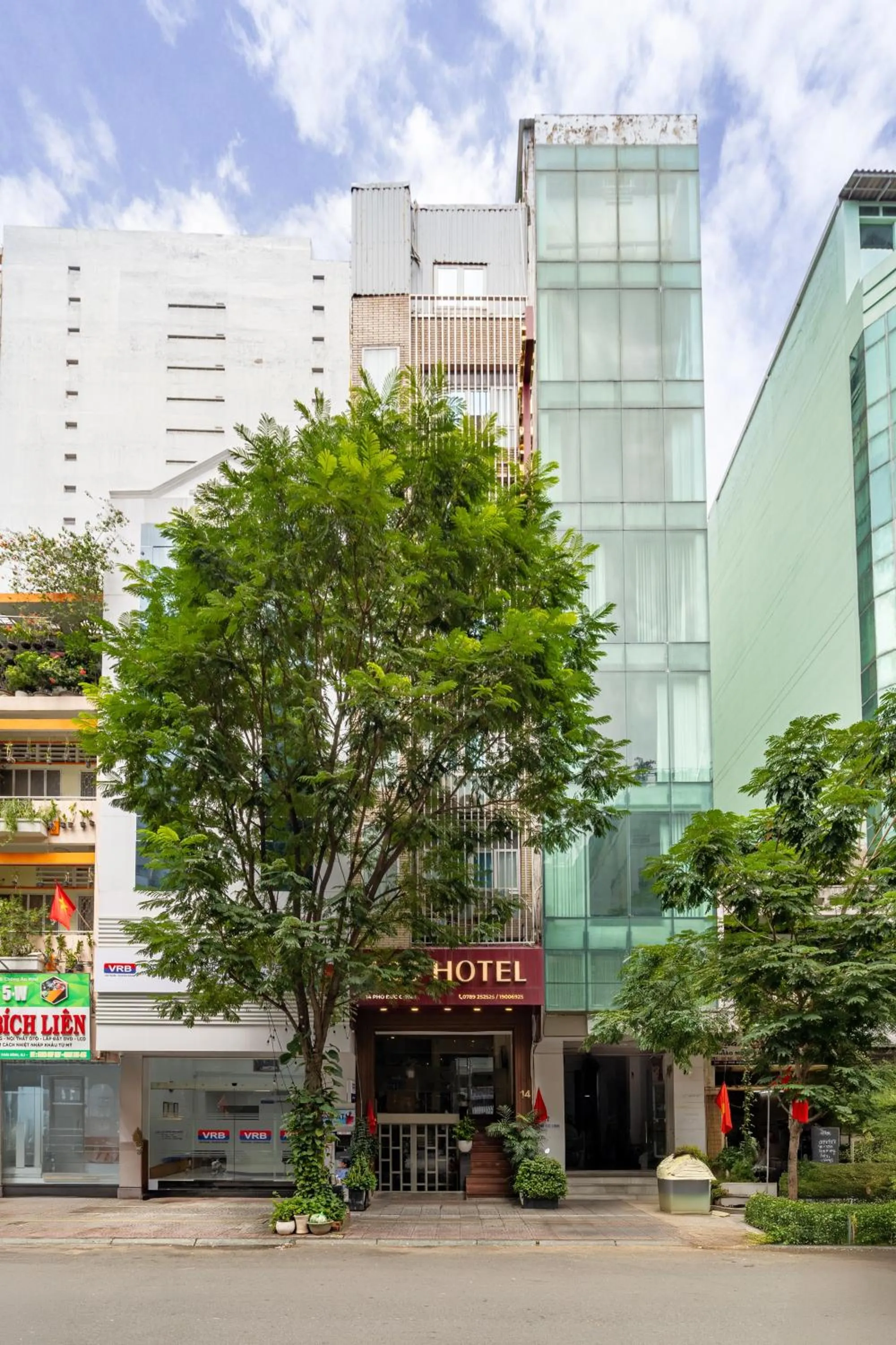 A25 Hotel - 14 Phó Đức Chính