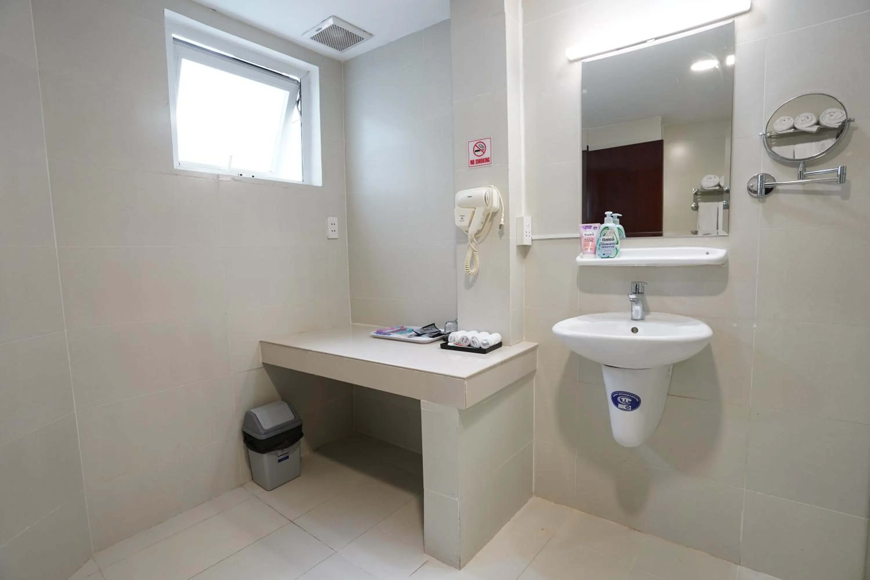 A25 Hotel - 14 Phó Đức Chính