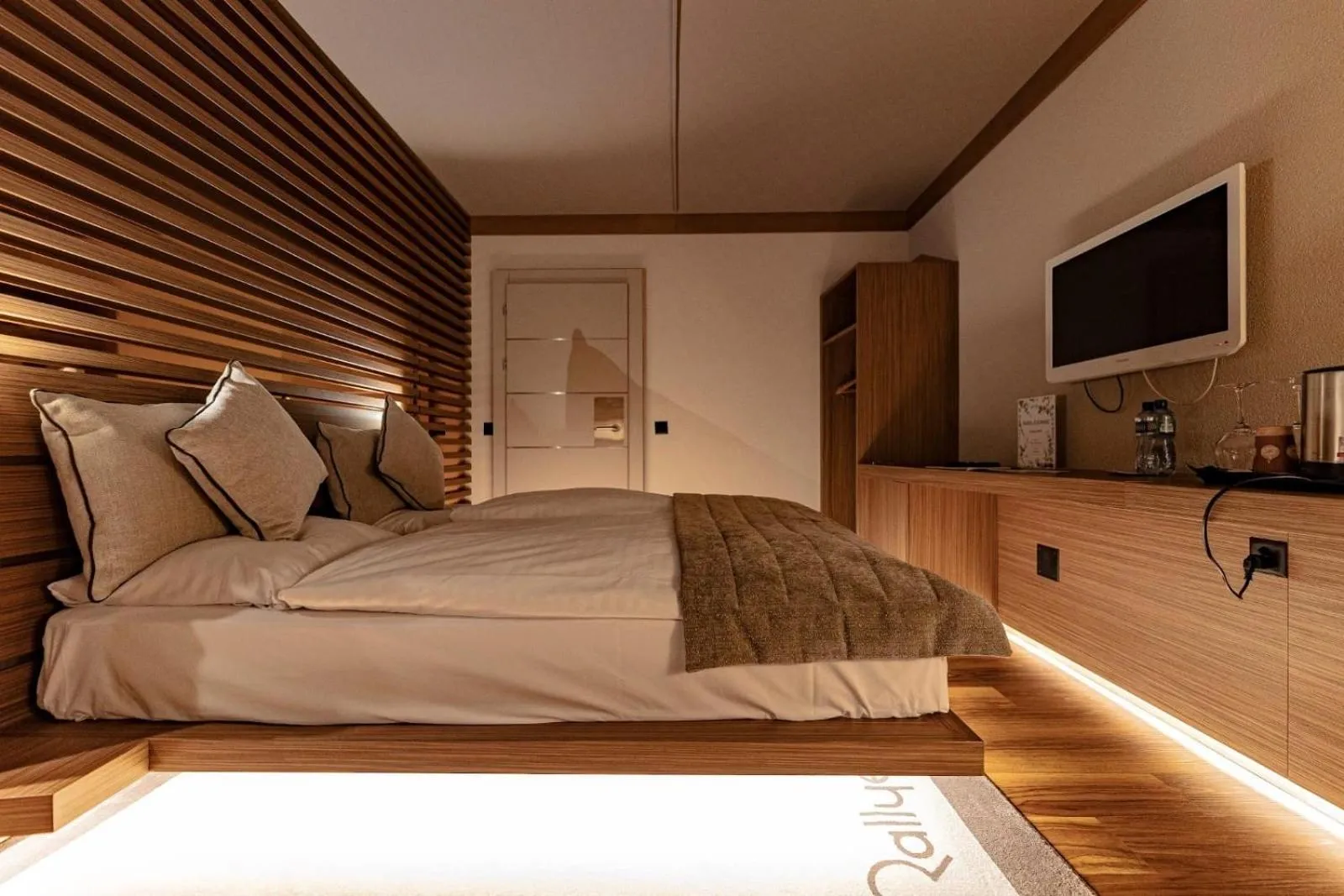 Bed in Hôtel Rallye & Entrées aux Bains de la Gruyère