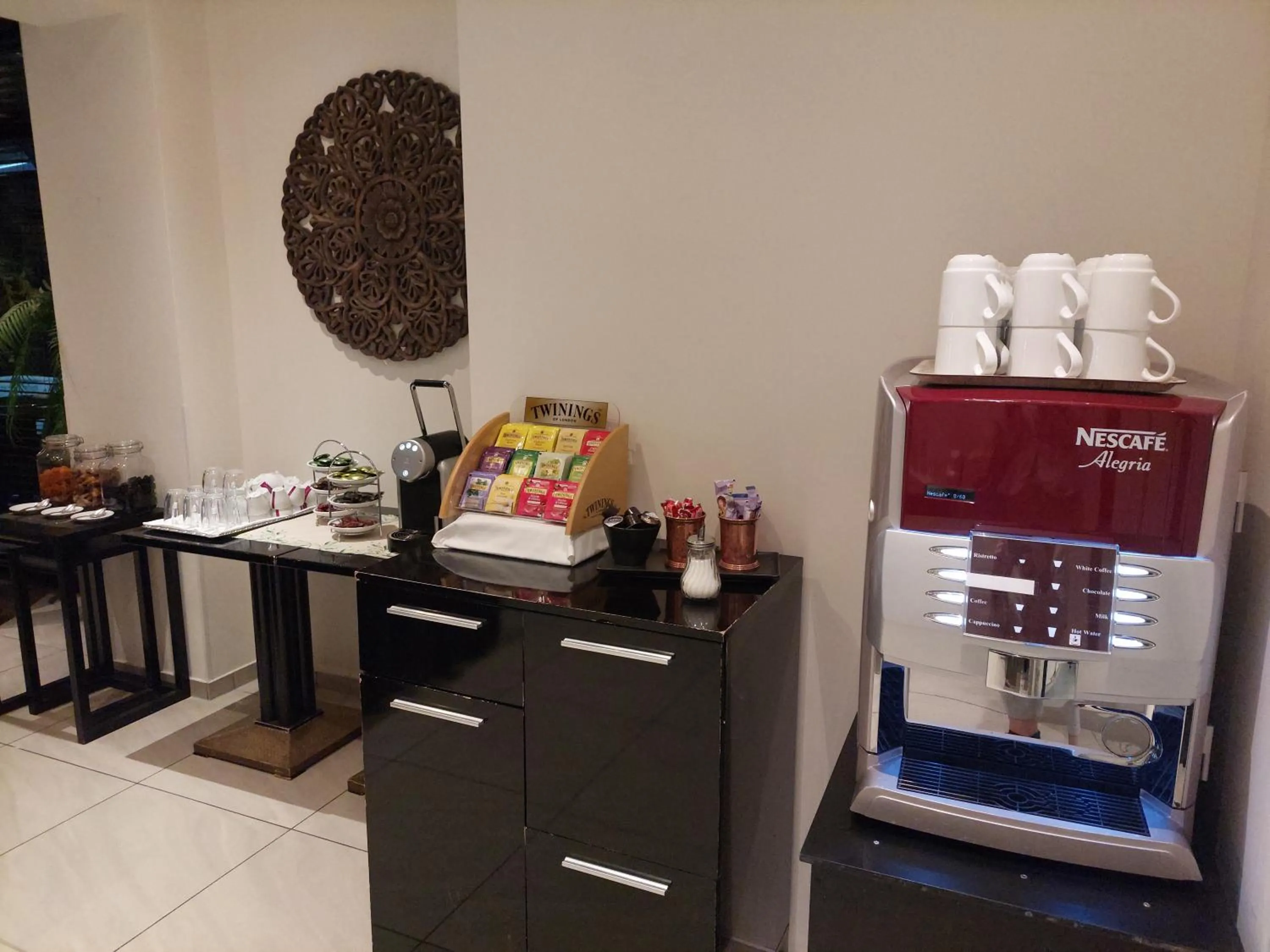 Breakfast in Hôtel Rallye & Entrées aux Bains de la Gruyère