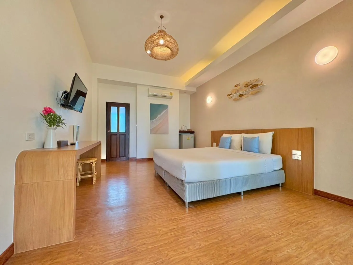 Bed in Nisasiri Boutique Resort