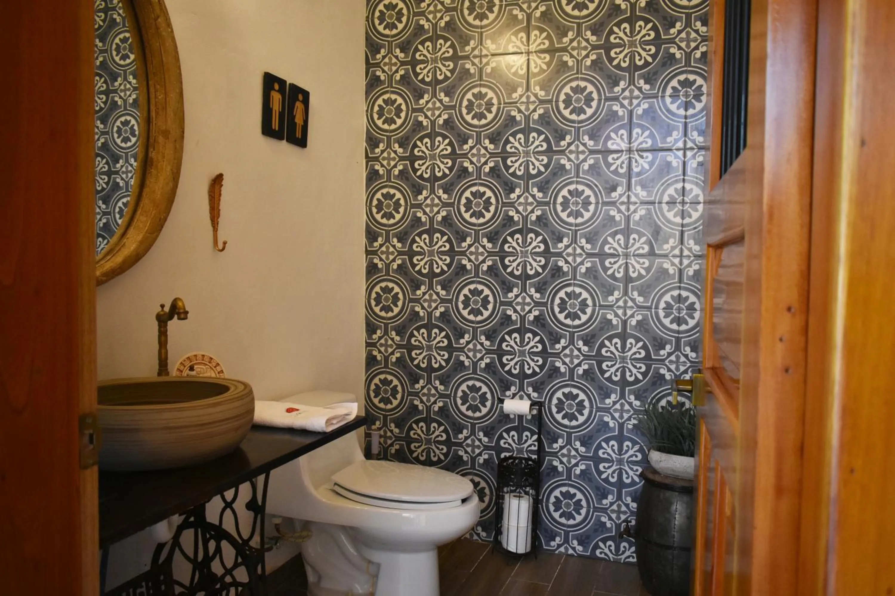 Toilet in VILLA UNAHANA