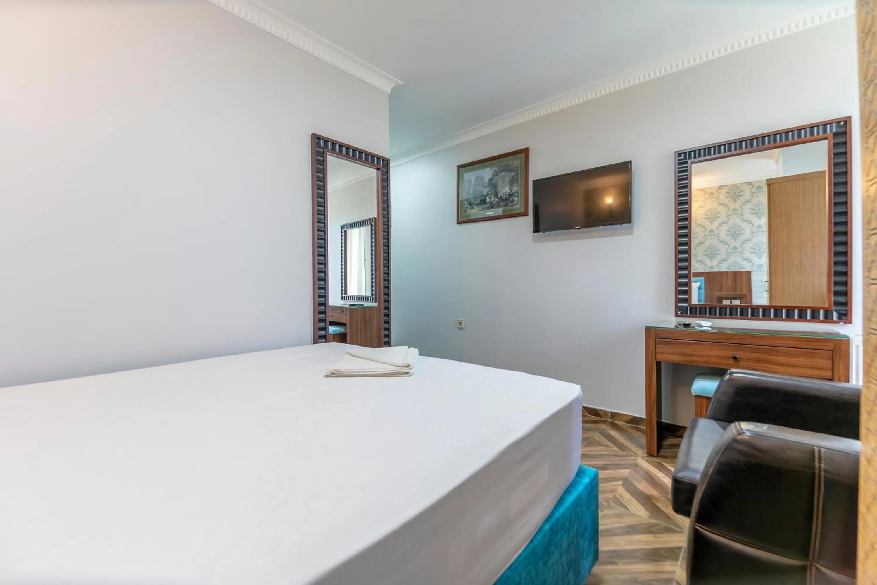 TV and multimedia, Bed in HOTEL ÜMİT YENİKAPI