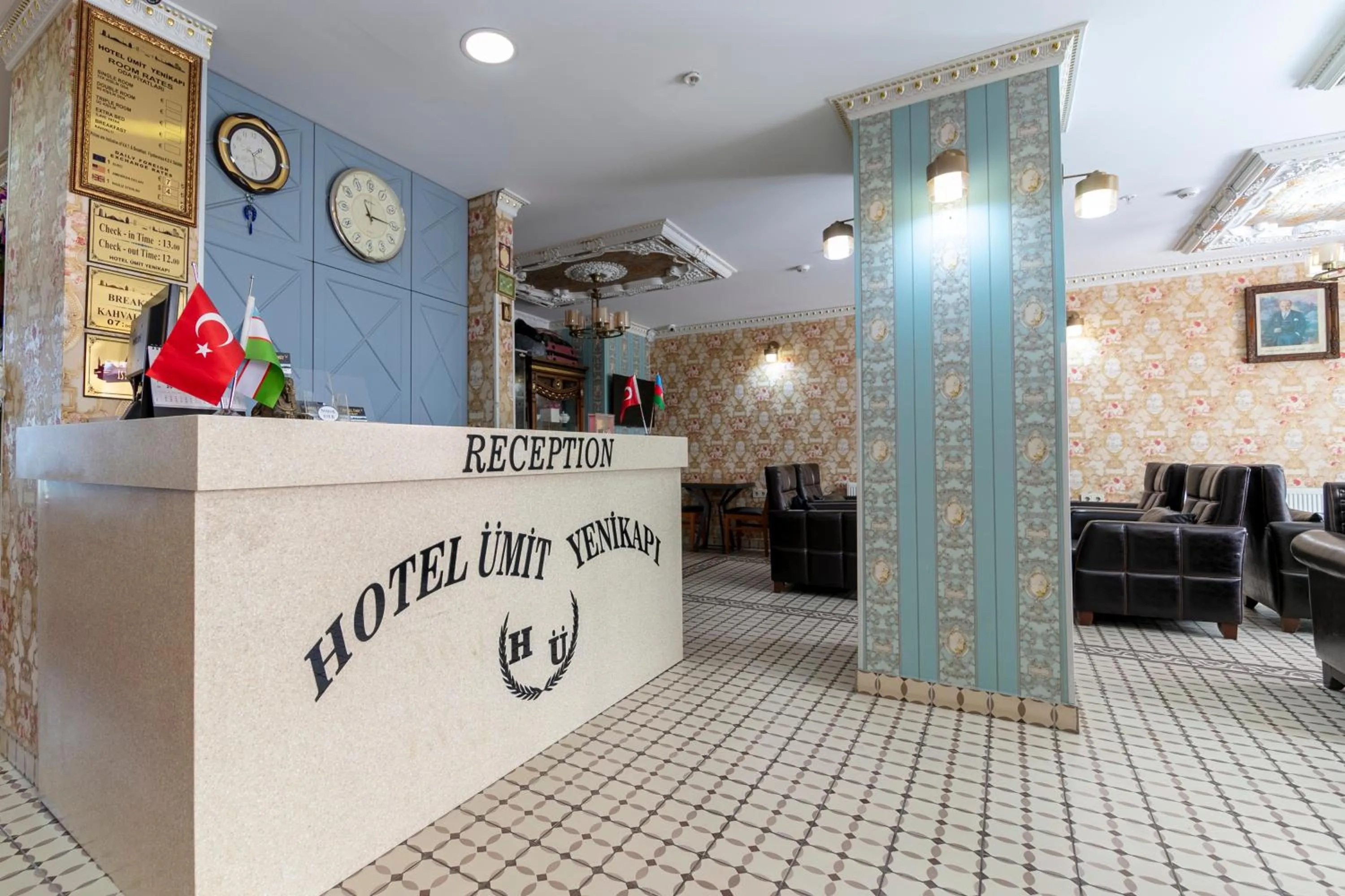 Lobby or reception in HOTEL ÜMİT YENİKAPI