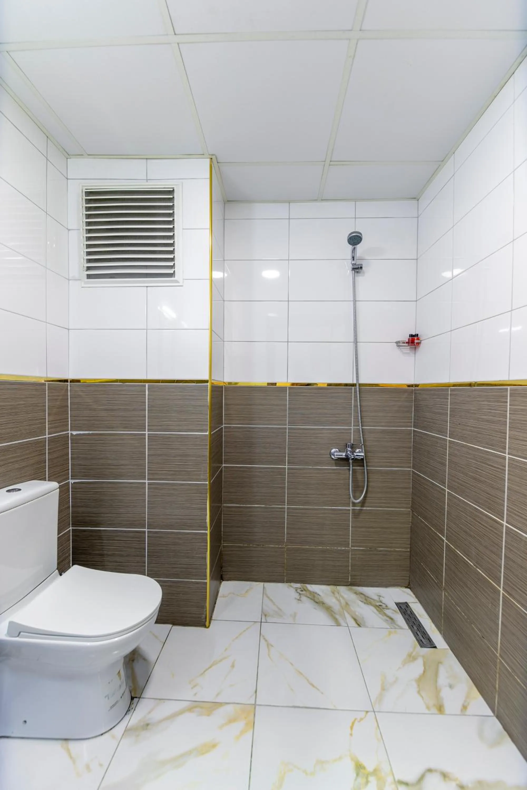 Shower in HOTEL ÜMİT YENİKAPI