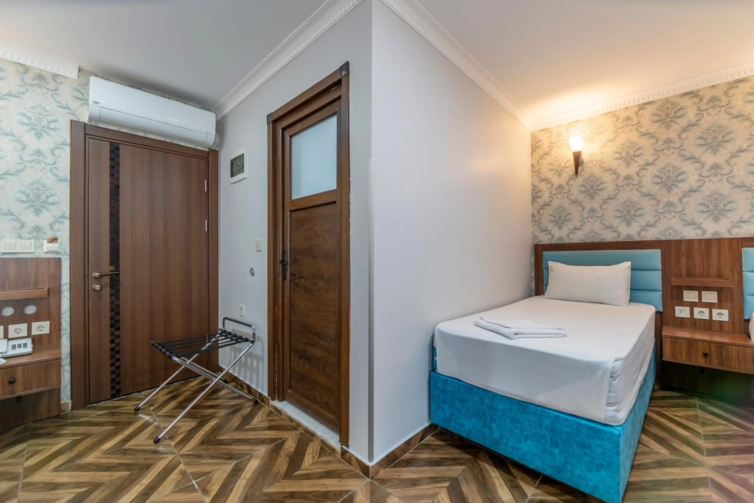 Bed in HOTEL ÜMİT YENİKAPI