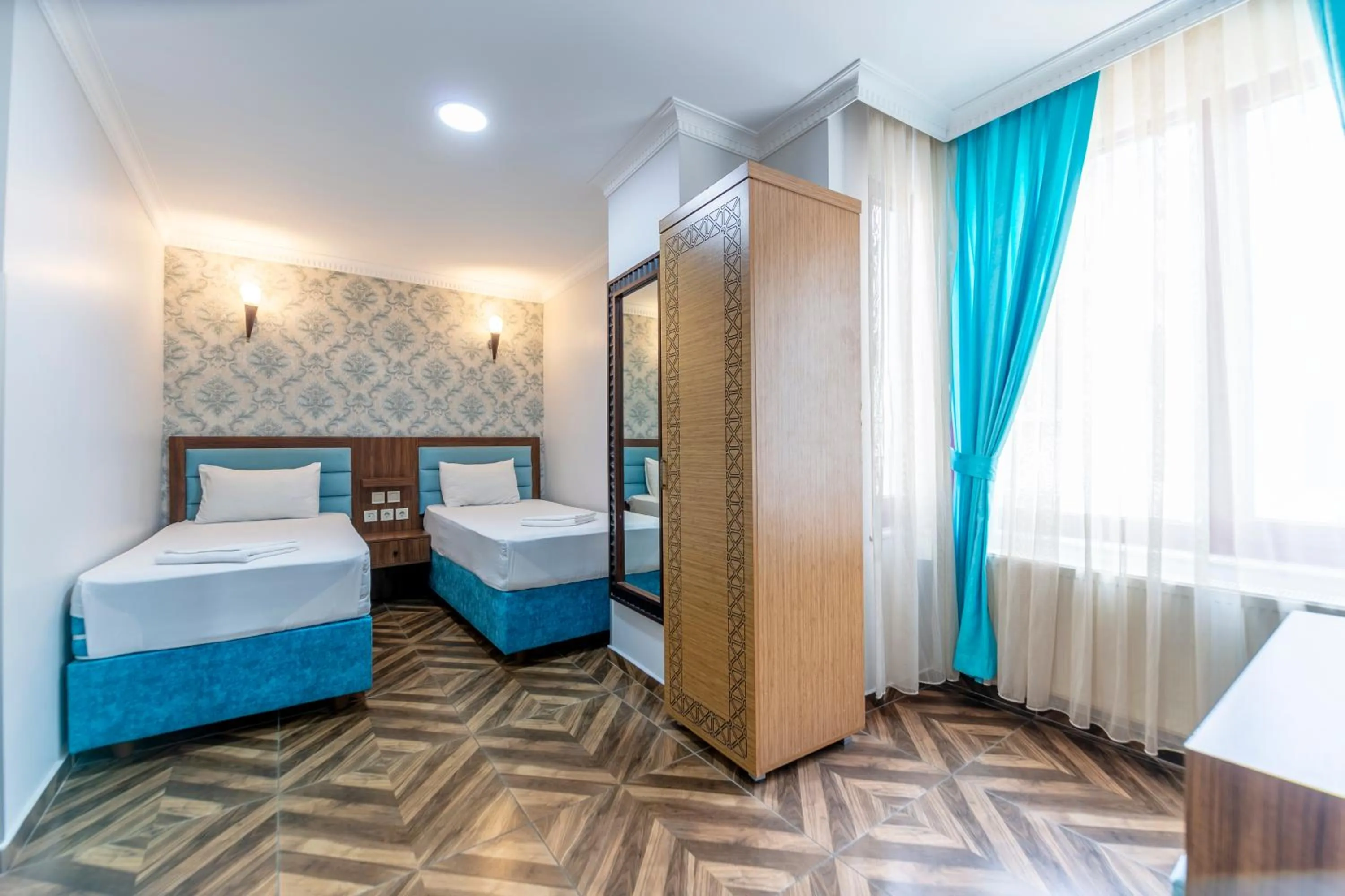Bedroom, Bed in HOTEL ÜMİT YENİKAPI