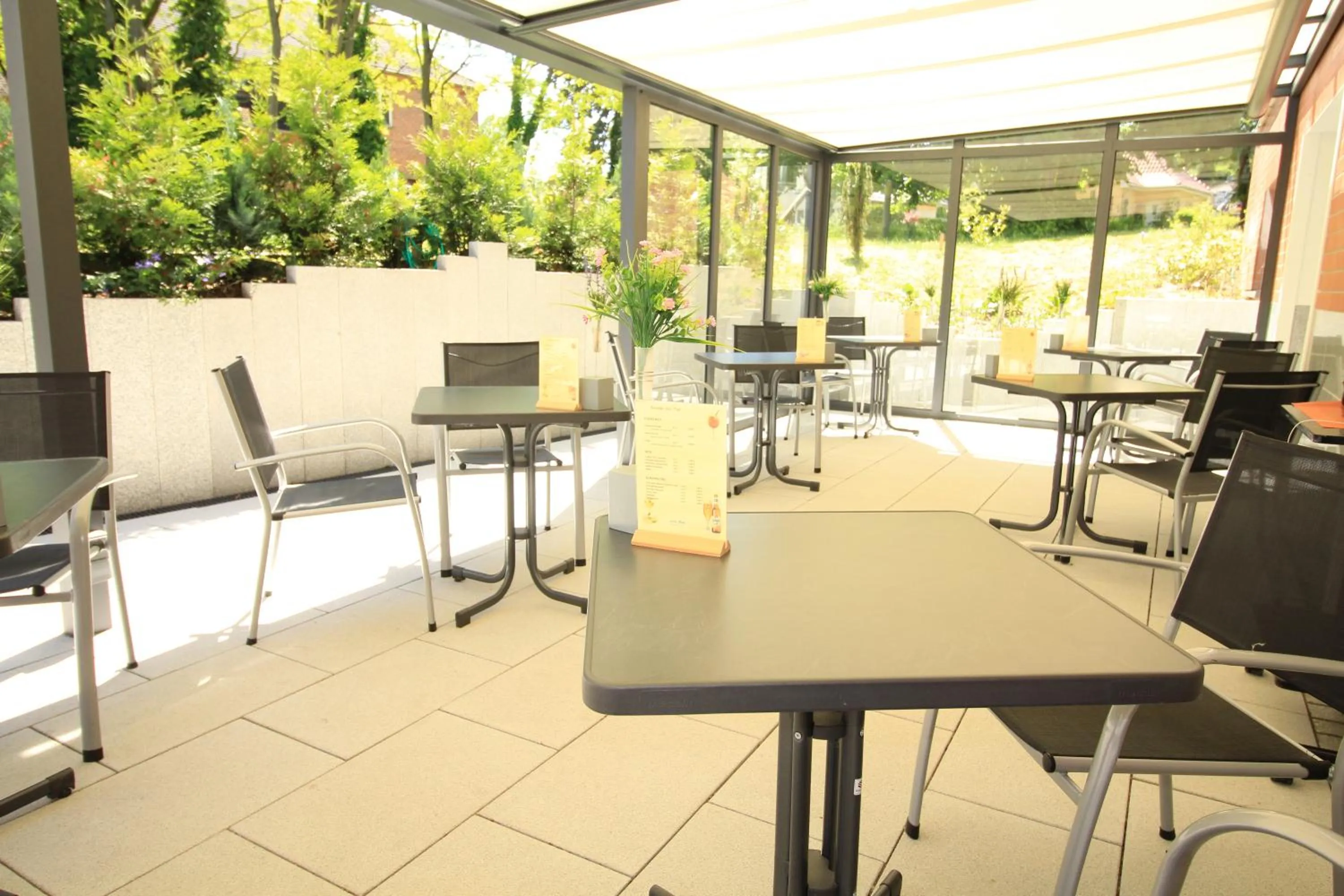 Restaurant/places to eat in Hotel Reke