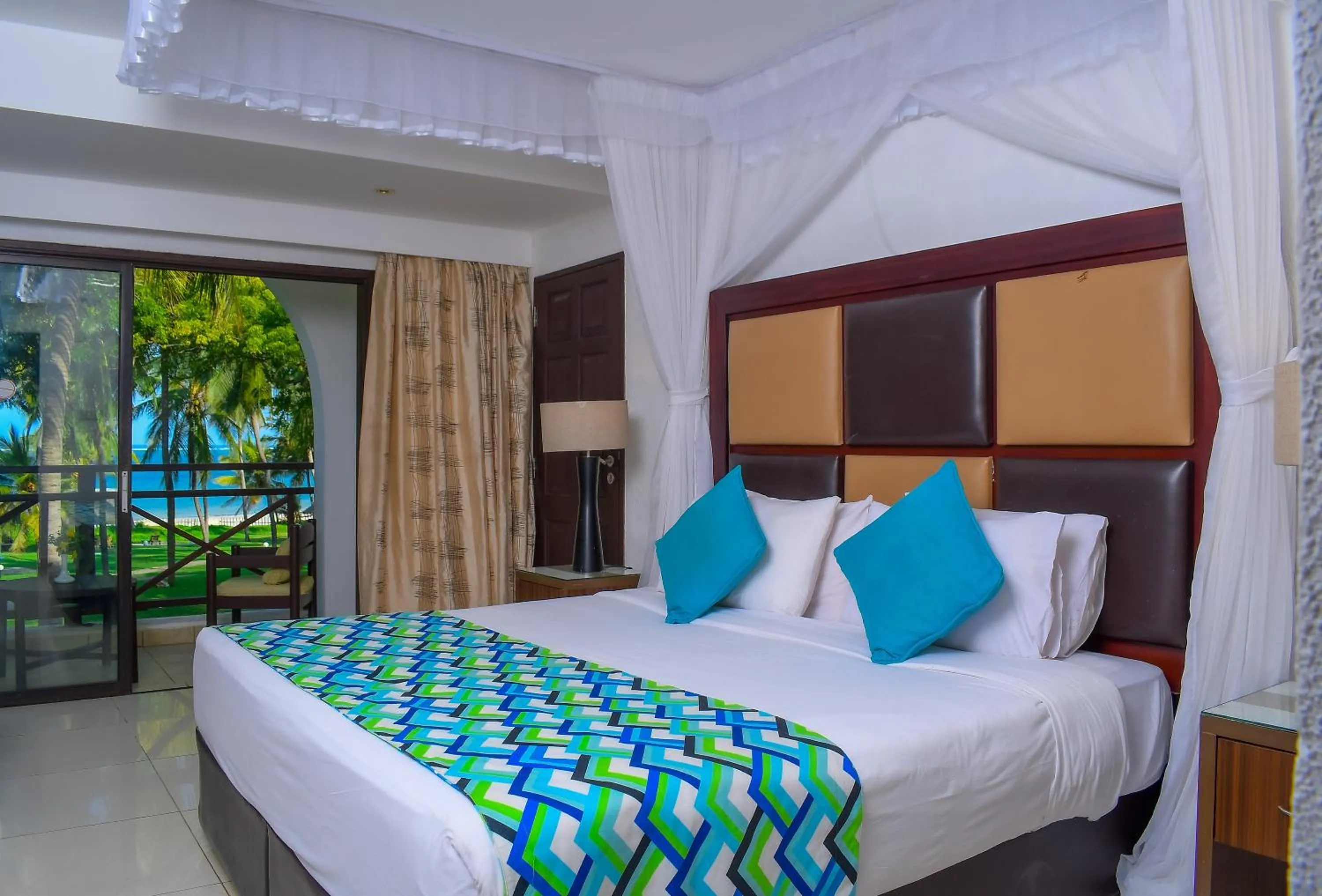 View (from property/room), Bed in Cocoa Luxury Resort, Nyali, Mombasa