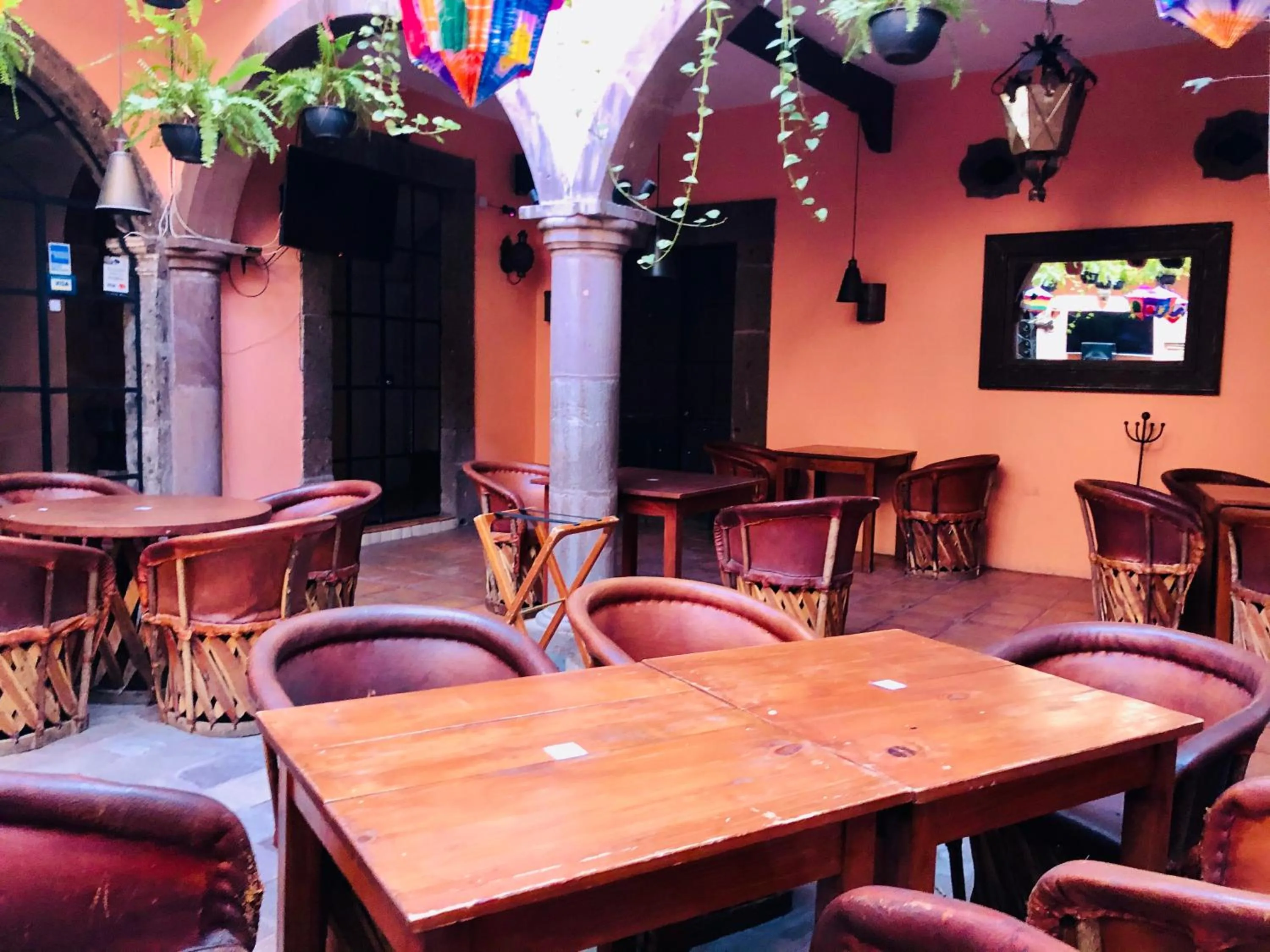 Lounge or bar in Hotel Mansión Virreyes by Rotamundos