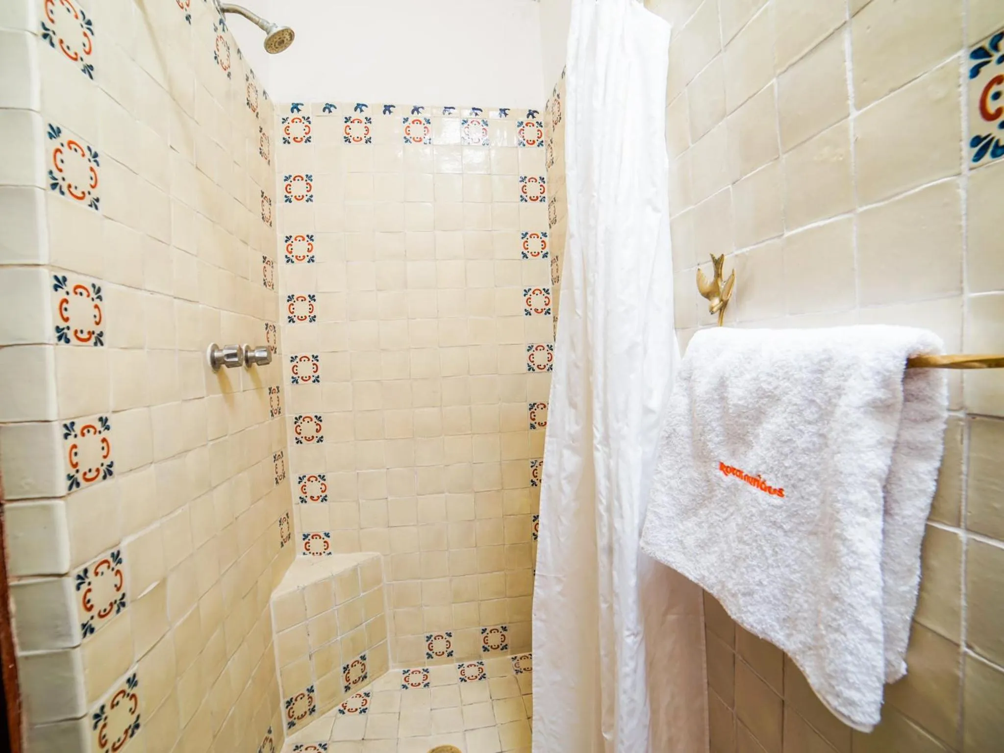Bathroom in Hotel Mansión Virreyes by Rotamundos