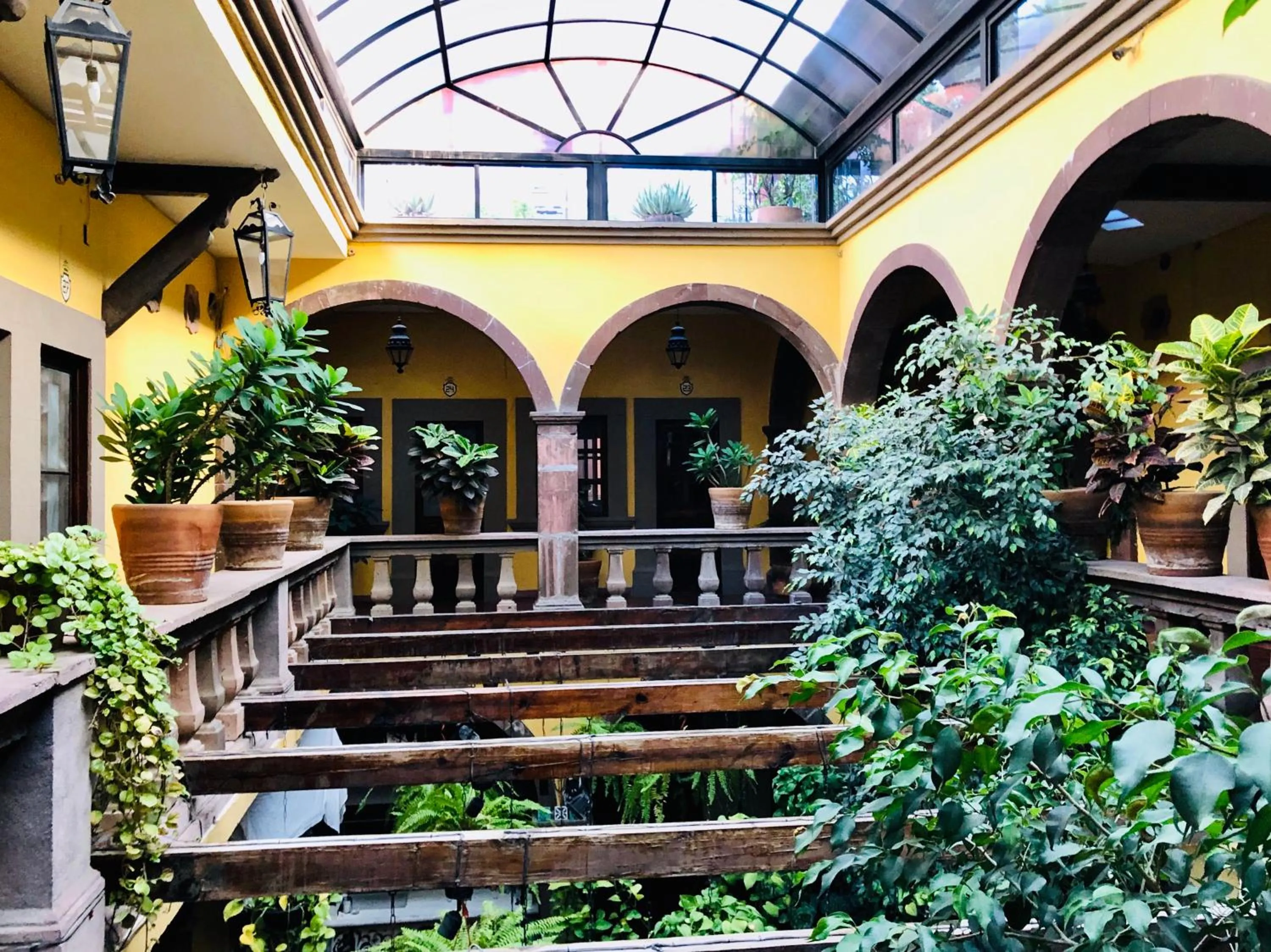 Patio in Hotel Mansión Virreyes by Rotamundos