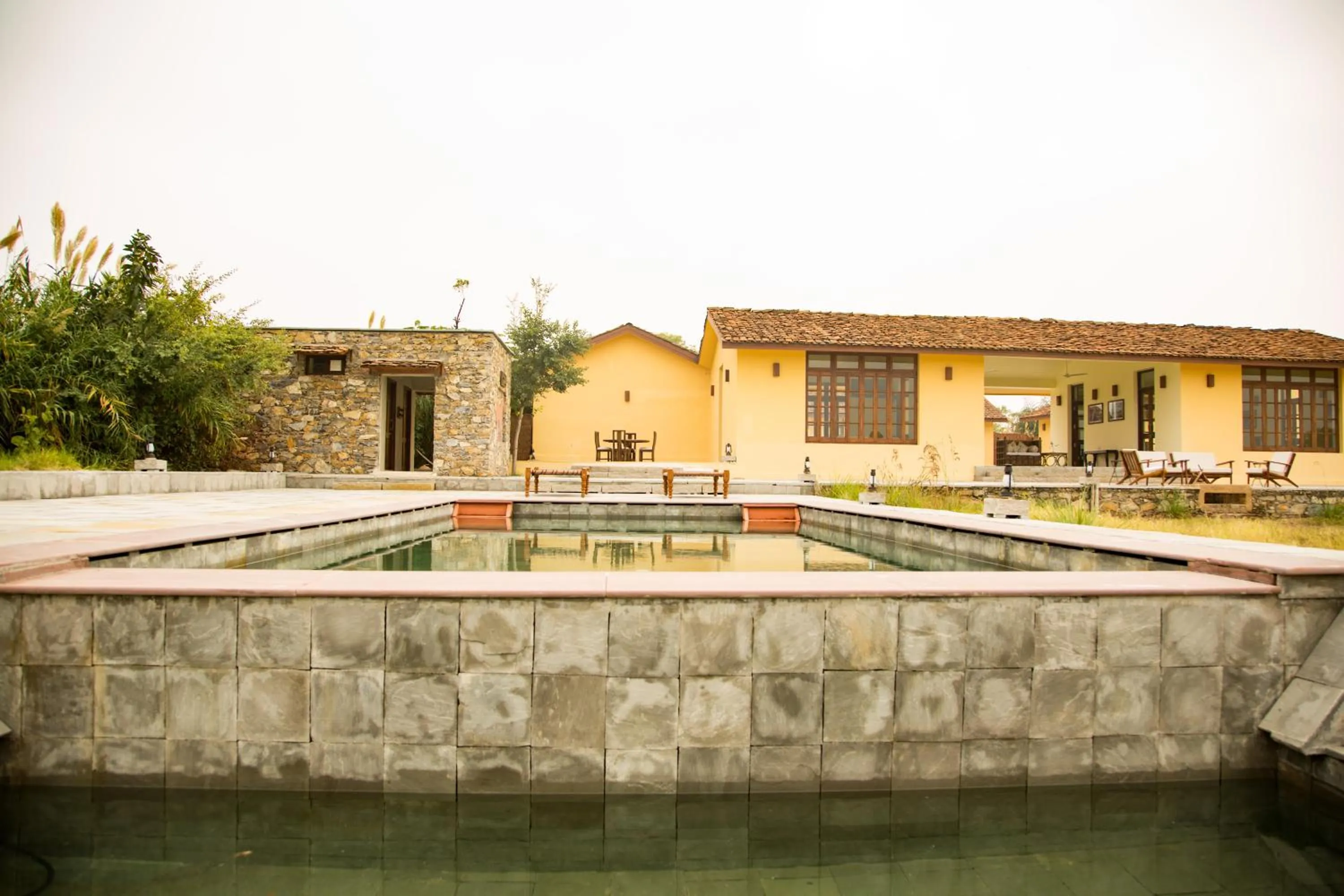 Swimming pool in Bijapur Lodge Jawai