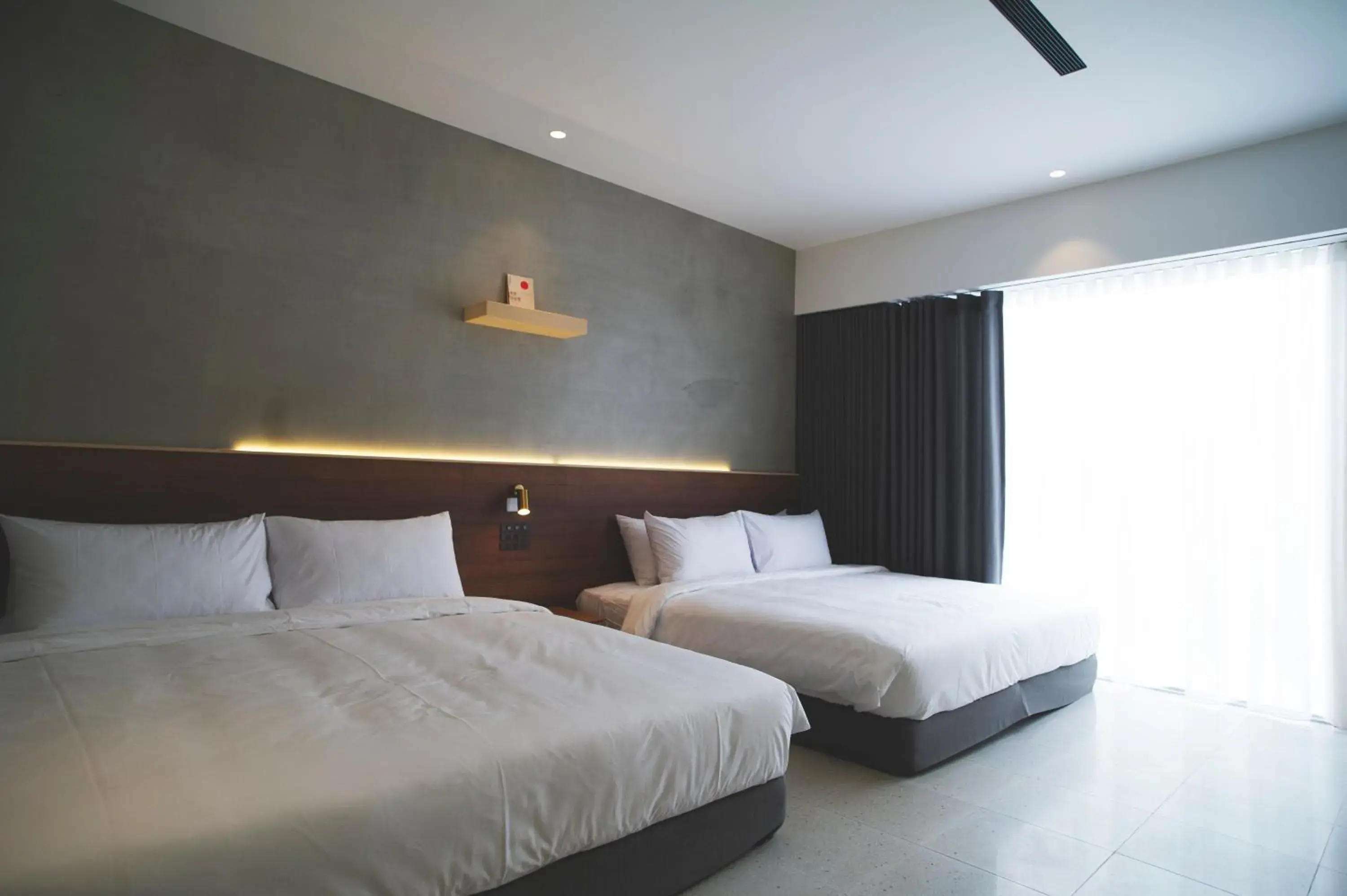 Quadruple Room with Bath in FFF Hotel Quadruple Room with Bath in FFF Hotel