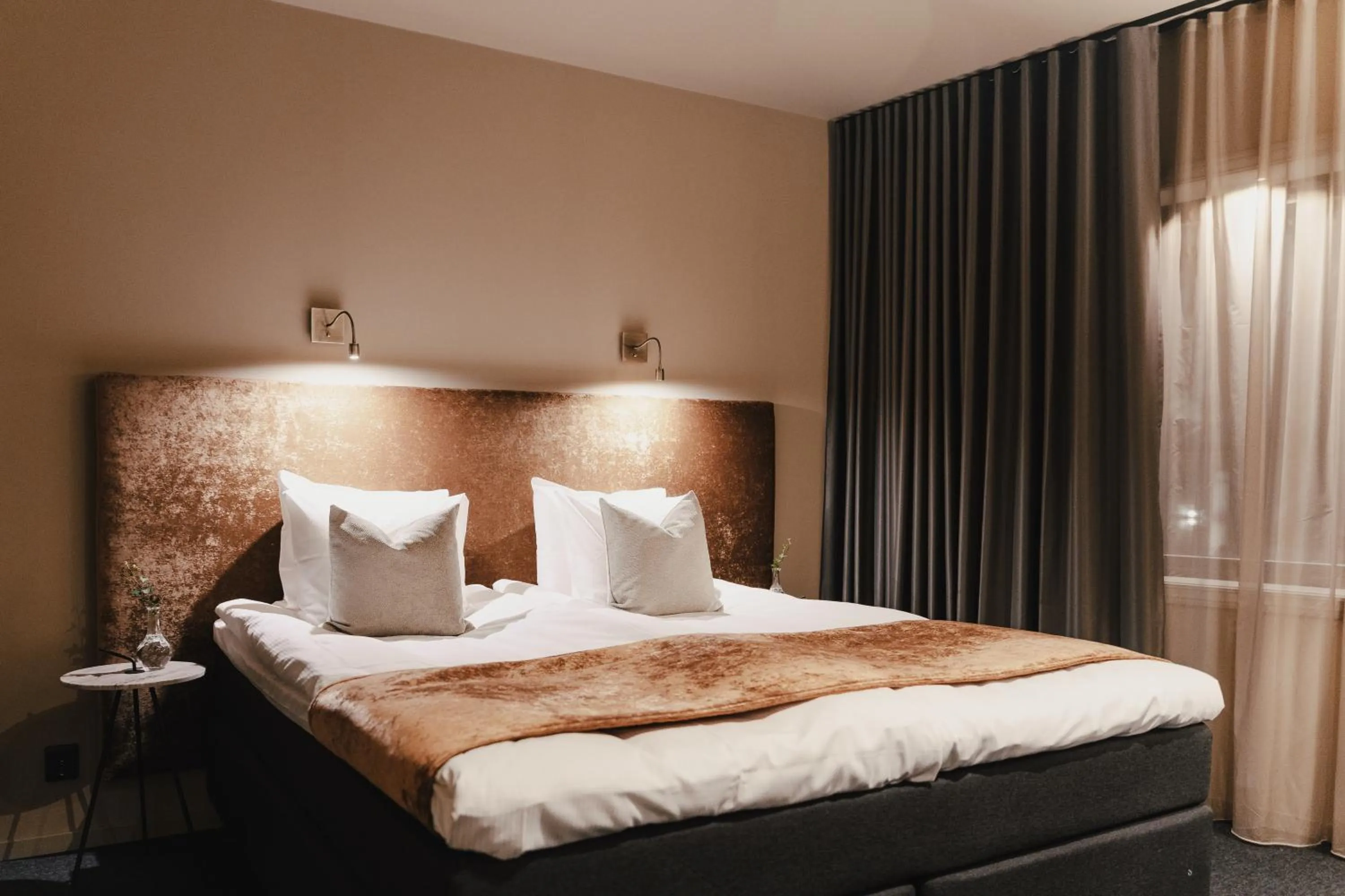 Bed in Hotell Viktors