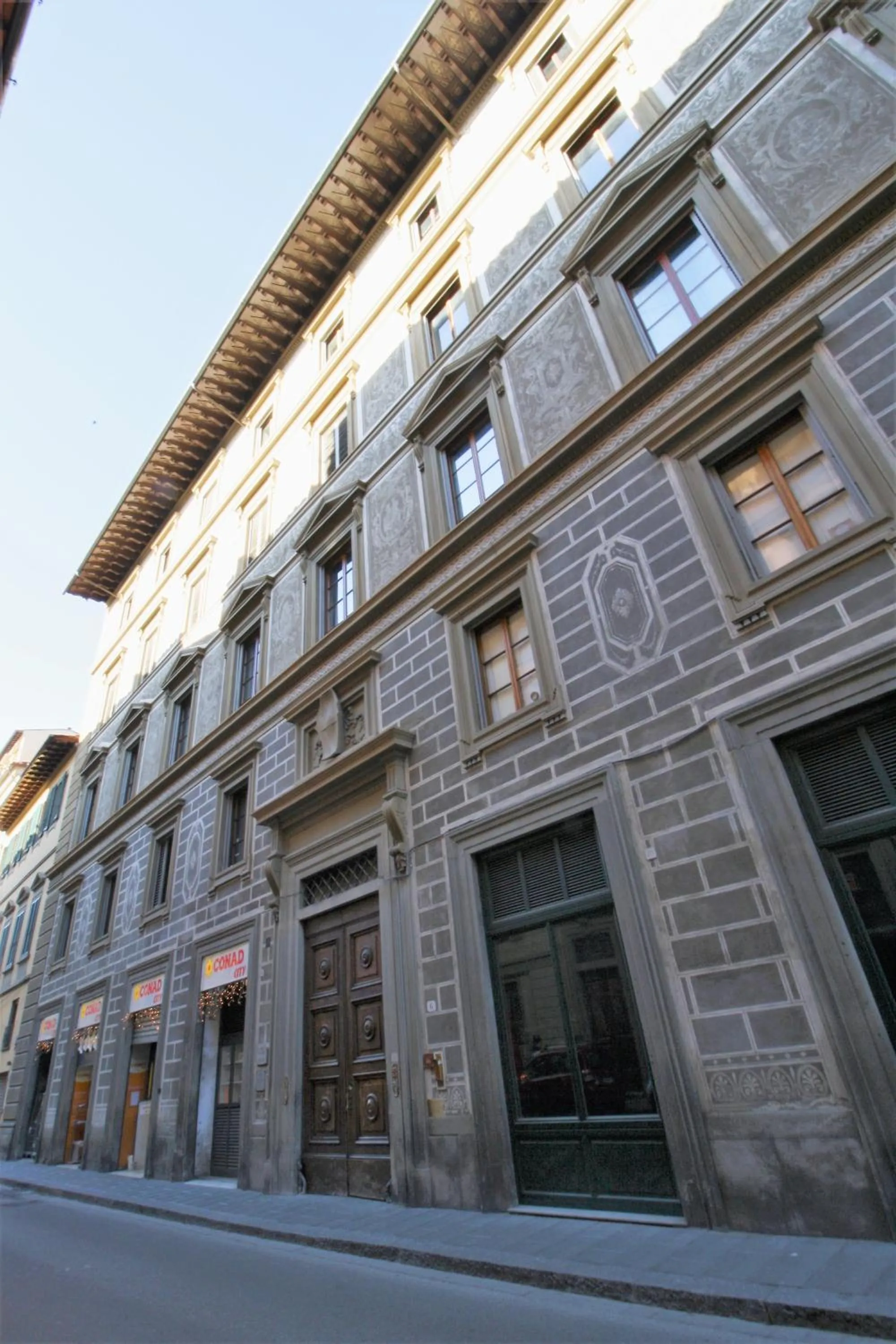 Property building in Corsini Tintori